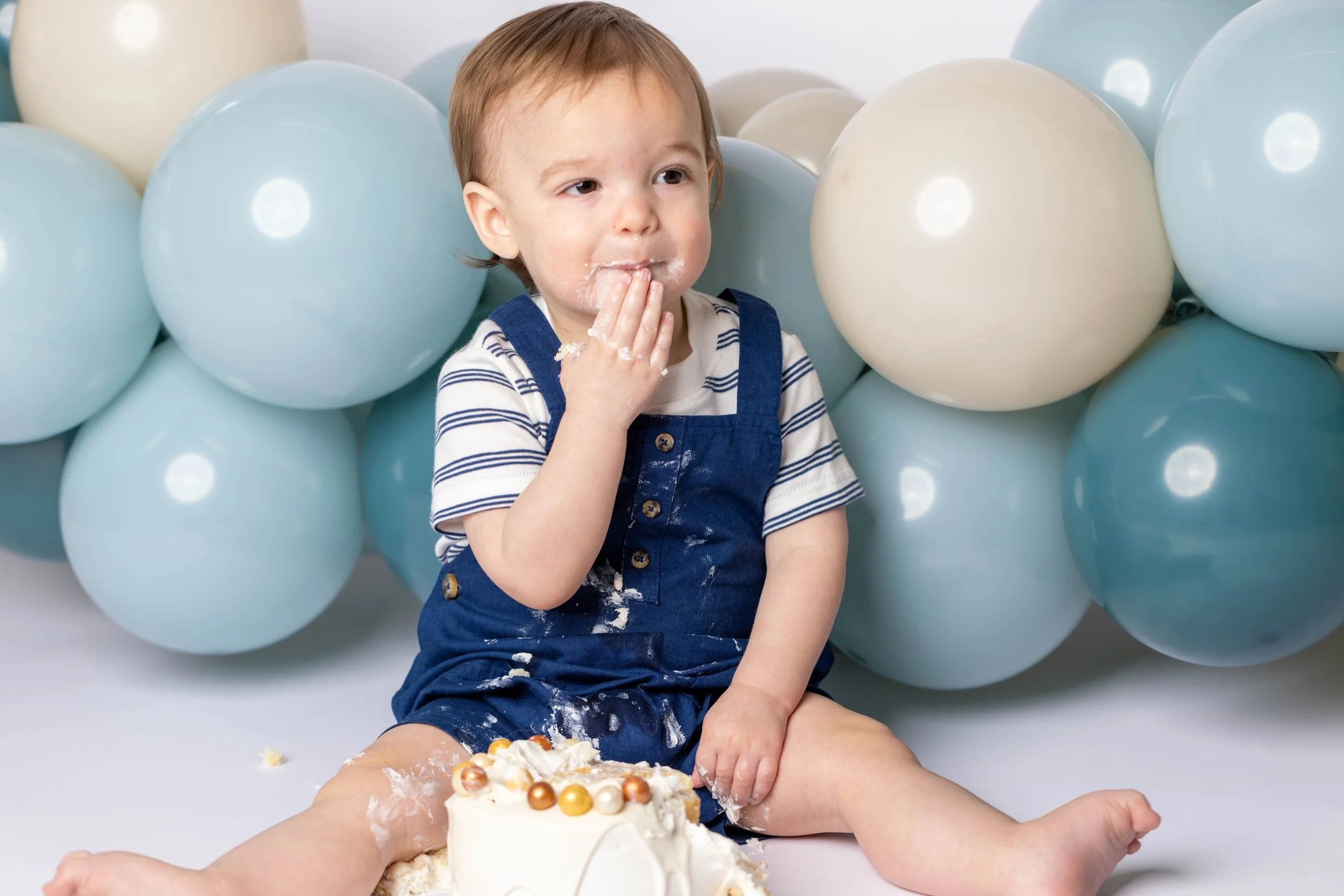 little boy cake smash photoshoot in Portland