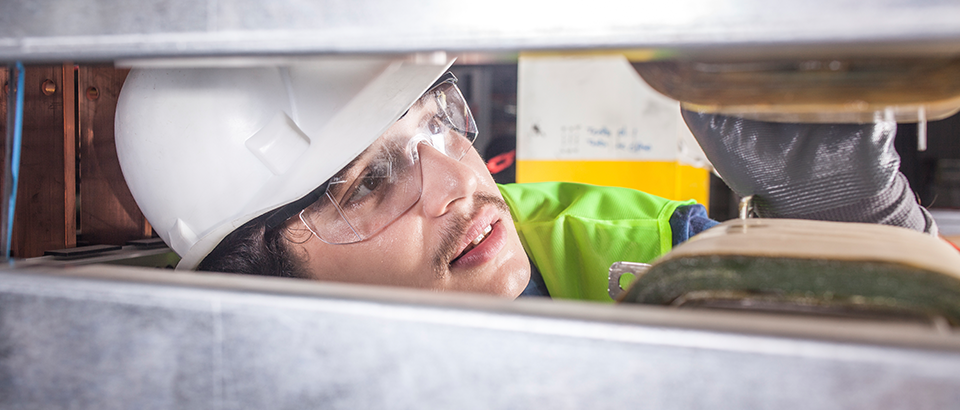 TOP 8 ELEMENTS FOR A SUCCESSFUL EMPLOYEE SAFETY MONITORING PROGRAM