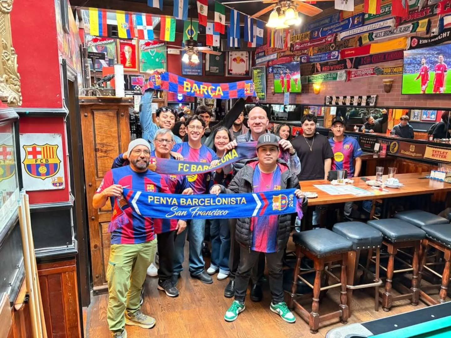 Huge thank you to everyone who came out for the midweek match! 💙❤️

What a hard-fought battle, but Bar&ccedil;a pulled through with a big 4&ndash;2 win! 🙌🙌🙌🔵🔴🔵🔴

Special thanks to @pblleodeduescues for hosting our penyista Alyssa at last nigh