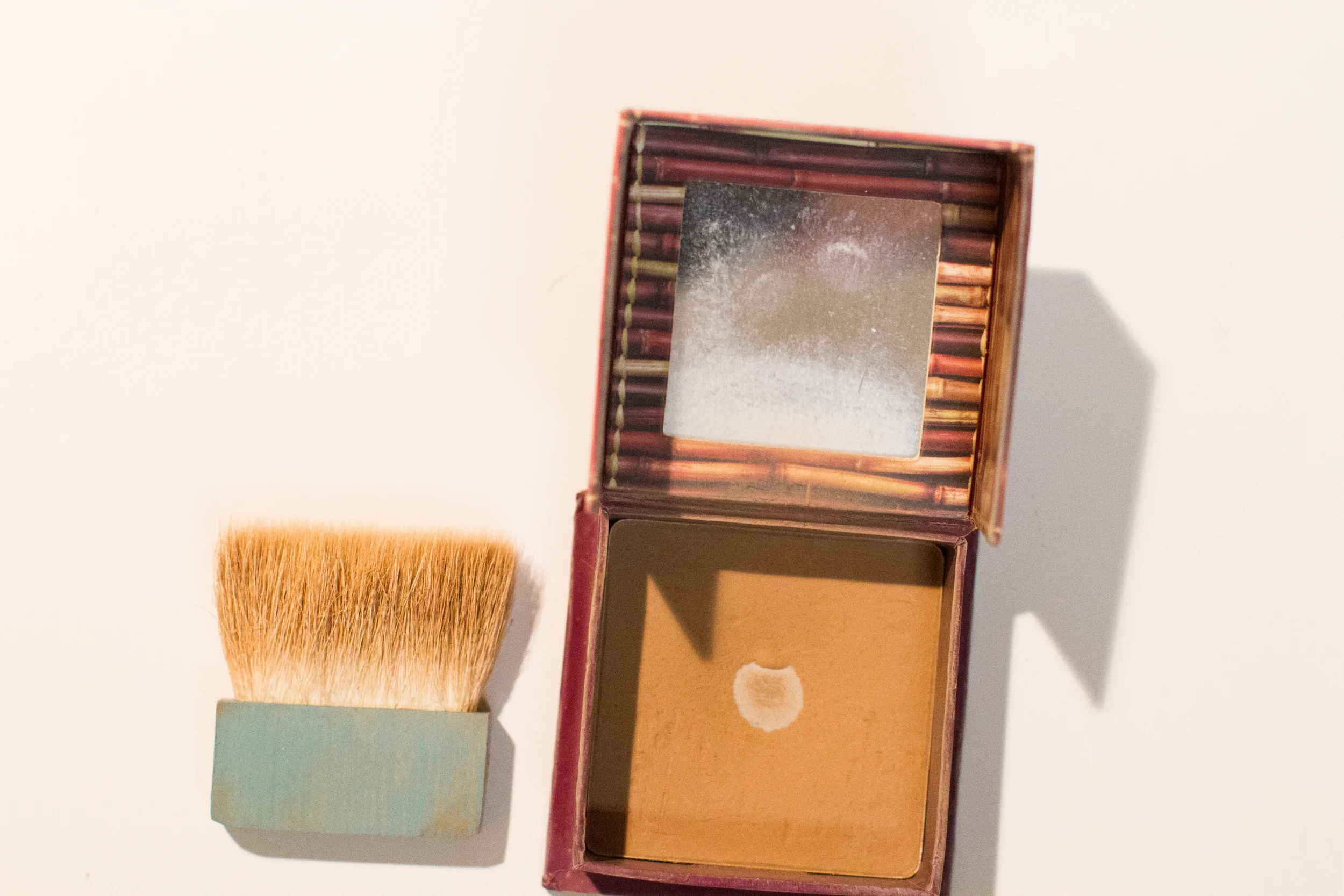 Benefit Hoola Bronzer ($28): I worked for Benefit for a little over a year so I have a love for a lot of their products! This is the perfect bronzer for contouring. I'm usually not a fan of the brushes that come with products and would prefer to use my own. But I actually think the brush that comes with it is perfect for sculpting out the face and blending out the product!
