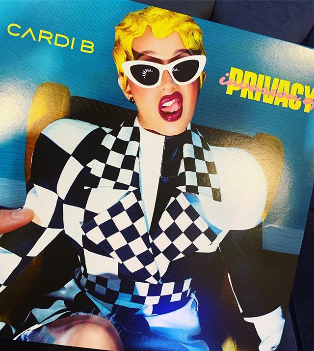 Rap album of the year, okuuurt! #cardib #runthisishlikecardio #governmentshutdown #vinylhoarder #straysolo #findunlikelyheroes