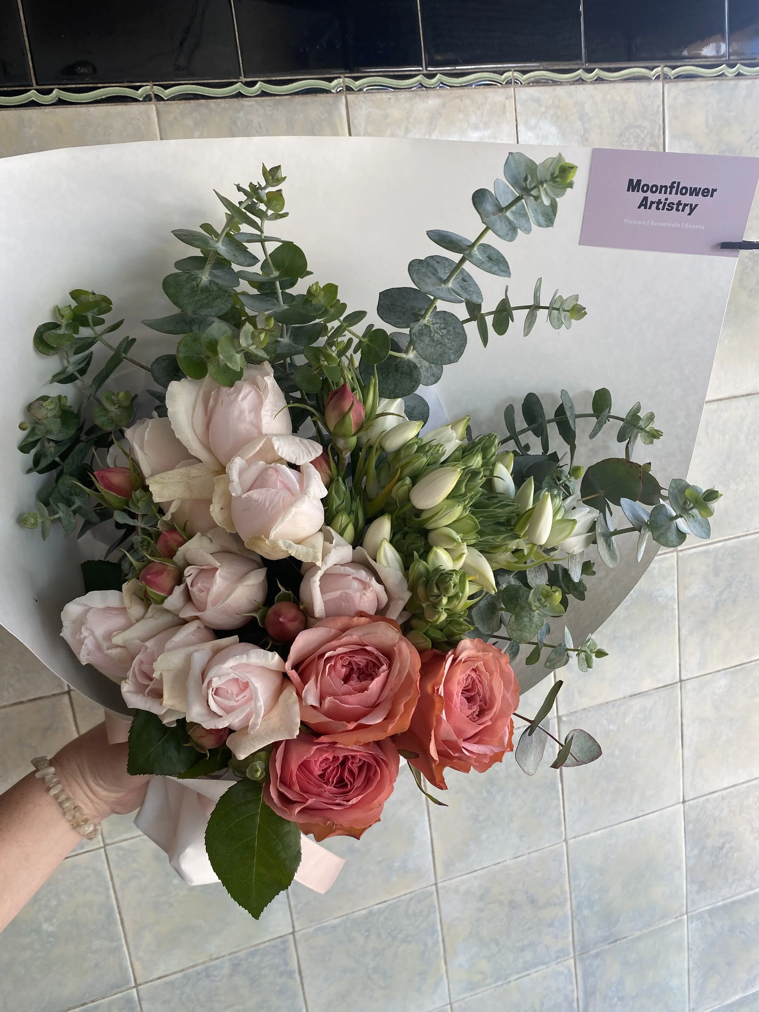 Bountiful Display - Large