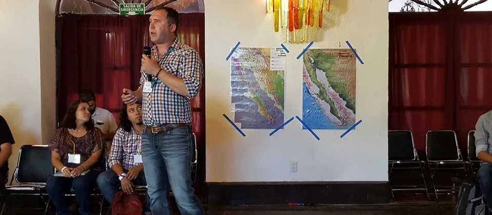 Scott shares his scientific findings during invited guest lectures and actively participates in leading topical sessions at scientific conferences.