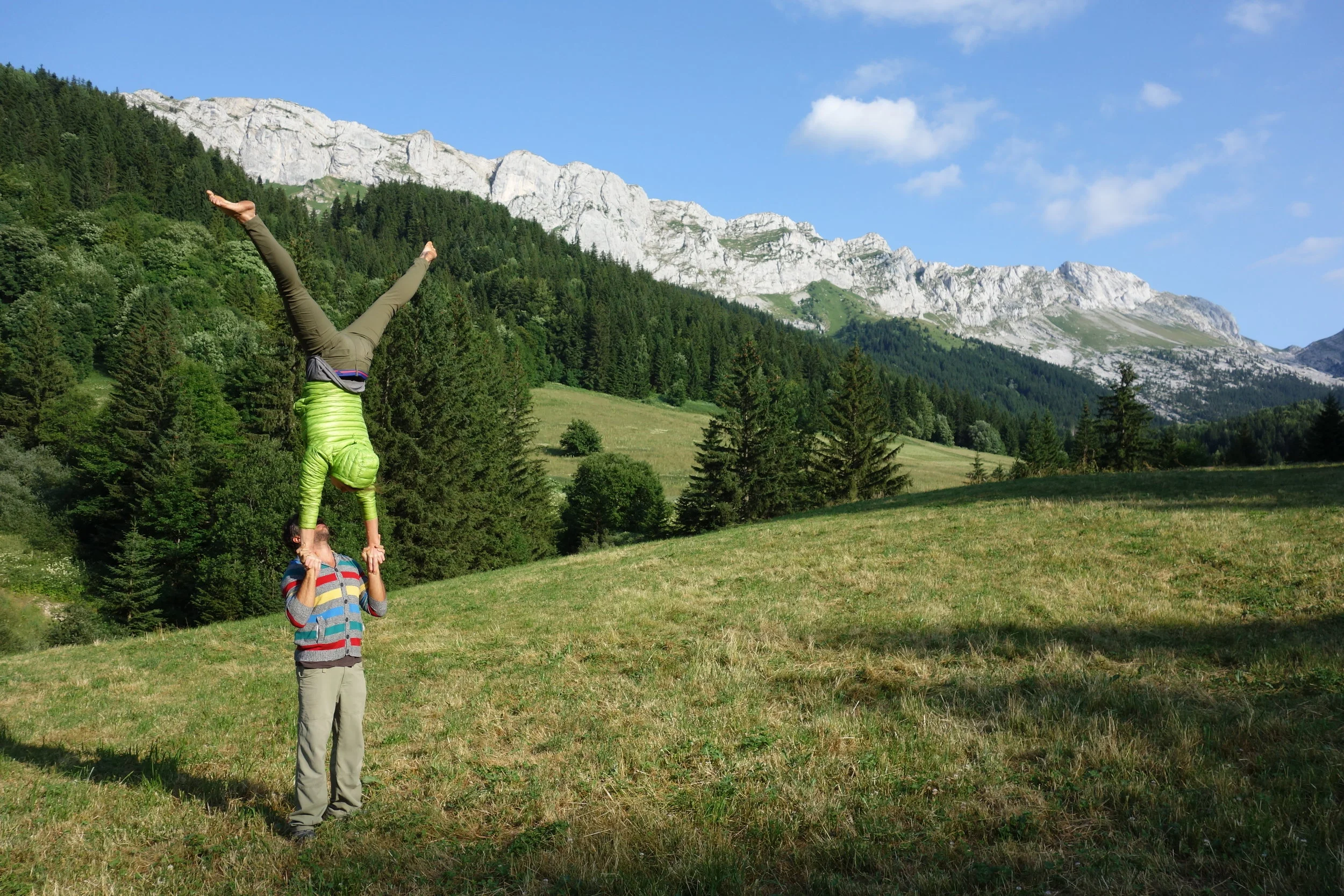 Annecy AcroYoga Solar immersion