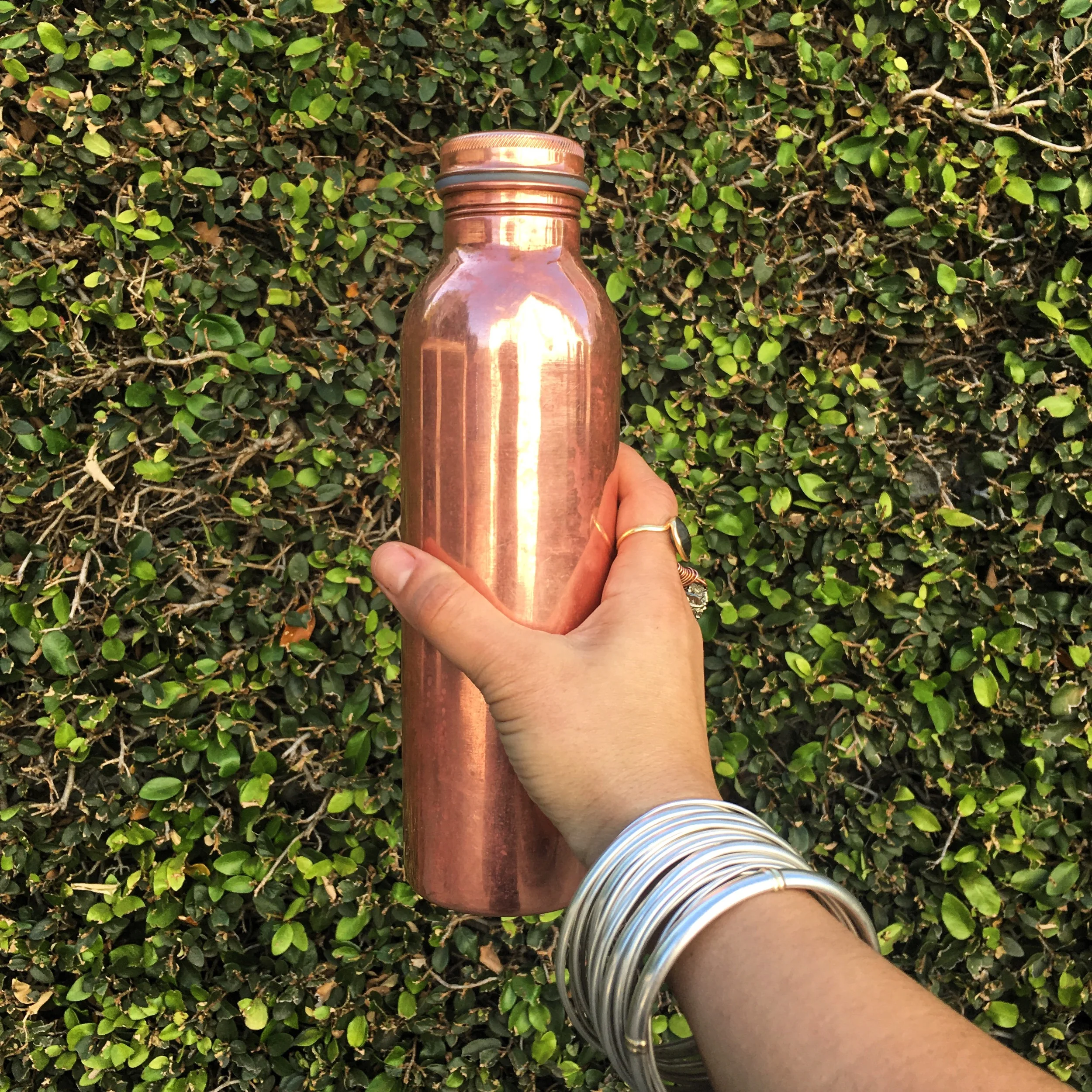 14 Health Benefits of Copper Water