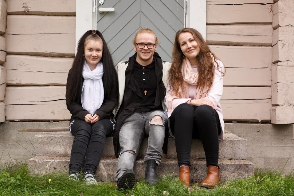 Sanna, Toni & Marika.