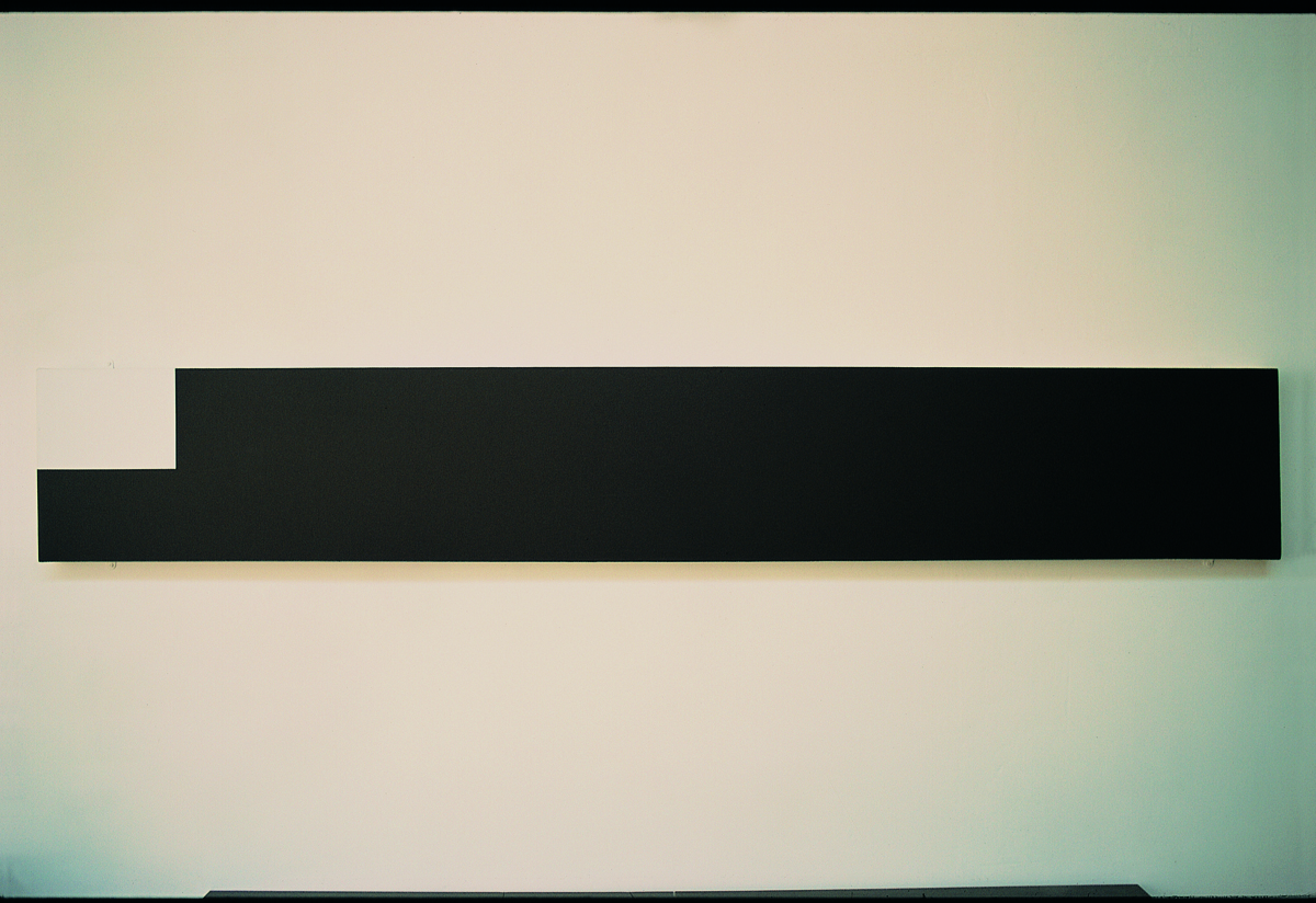 Untitled 2001 Acrylic on canvas 41 x 263 cm