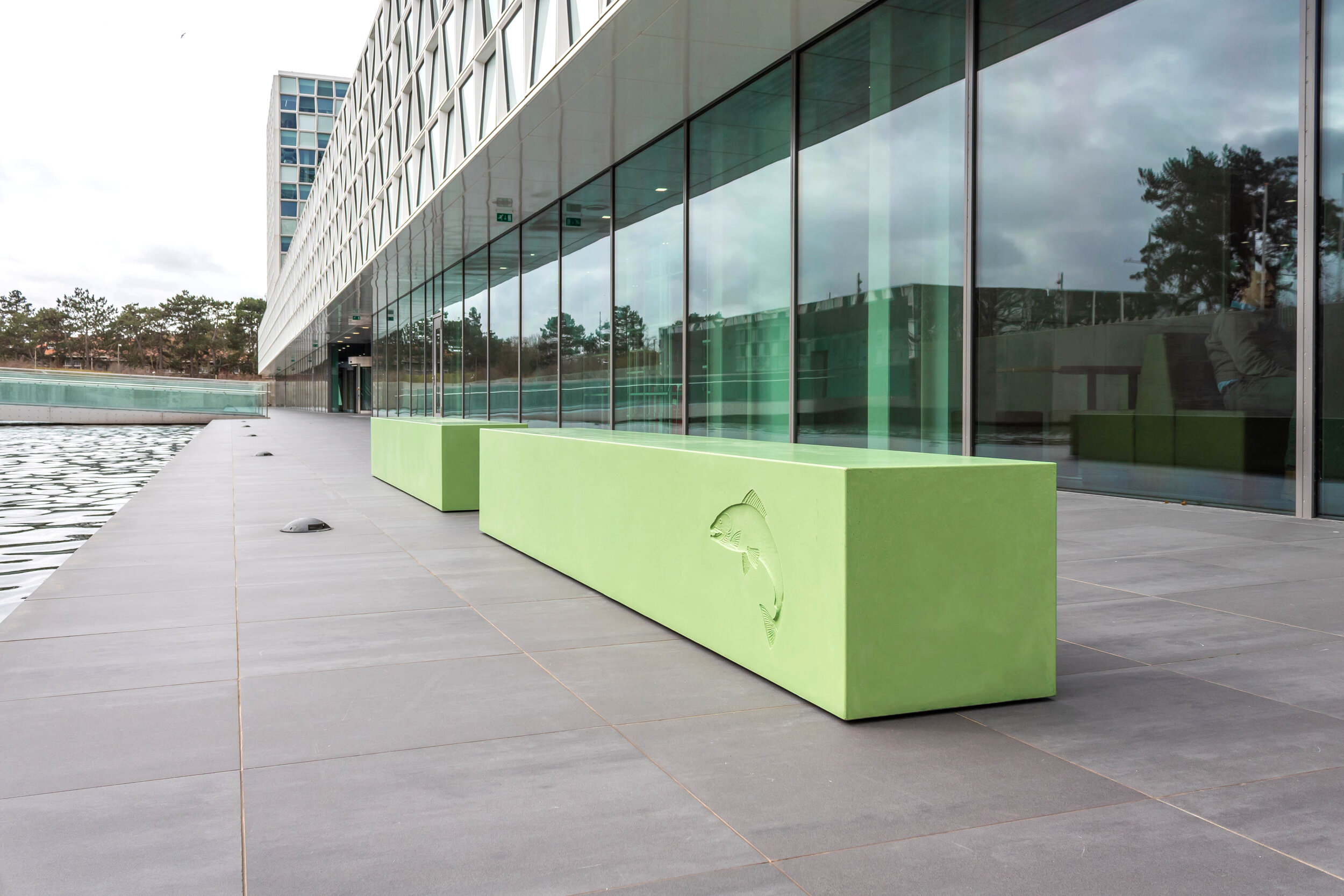 Oak2020Glass fibre reinforced concreteTwo blocks/benches each block 300 cm x 45 cm x 45 cm