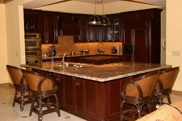traditional kitchen.png