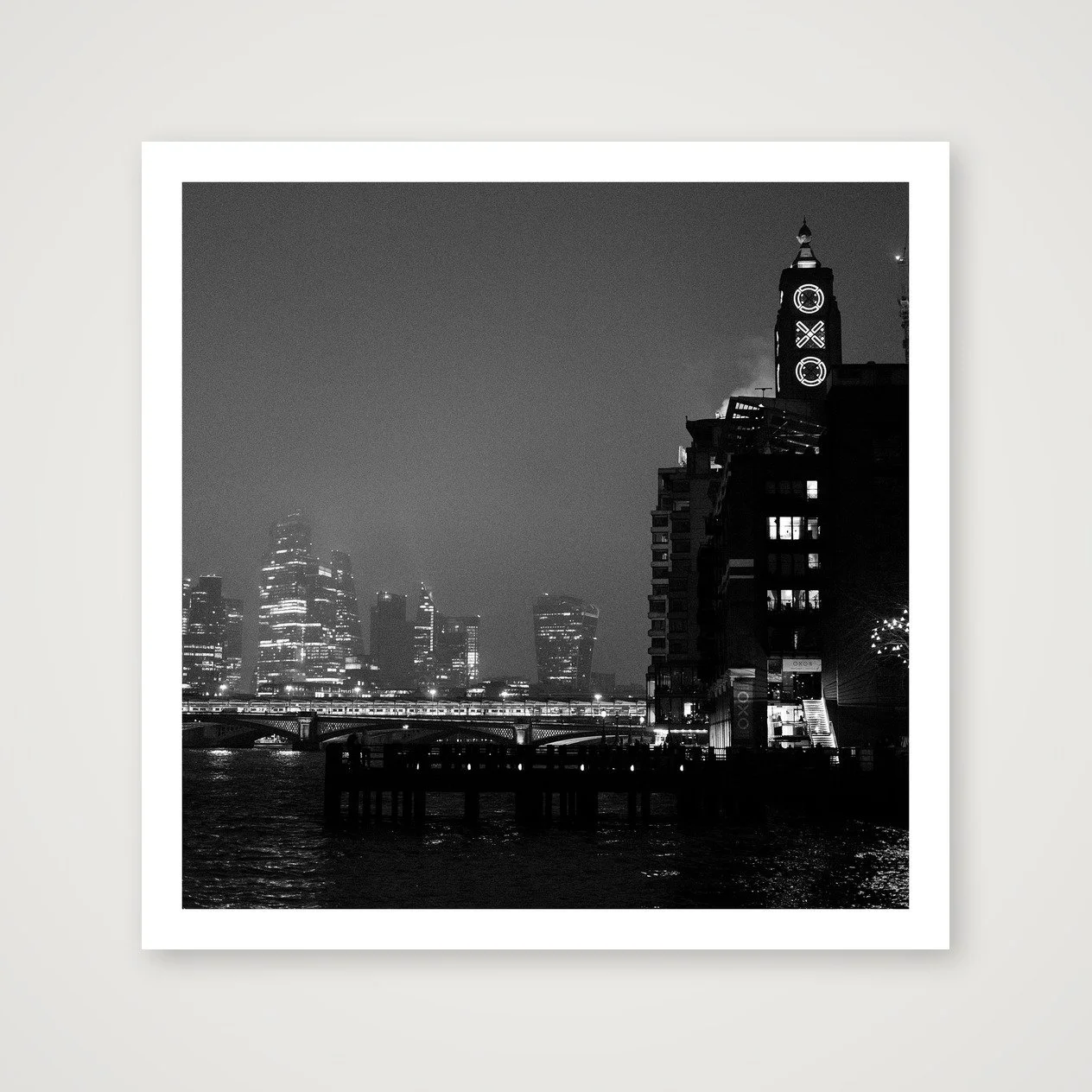 shot_table_4d3704f4_baa3a20e.jpg