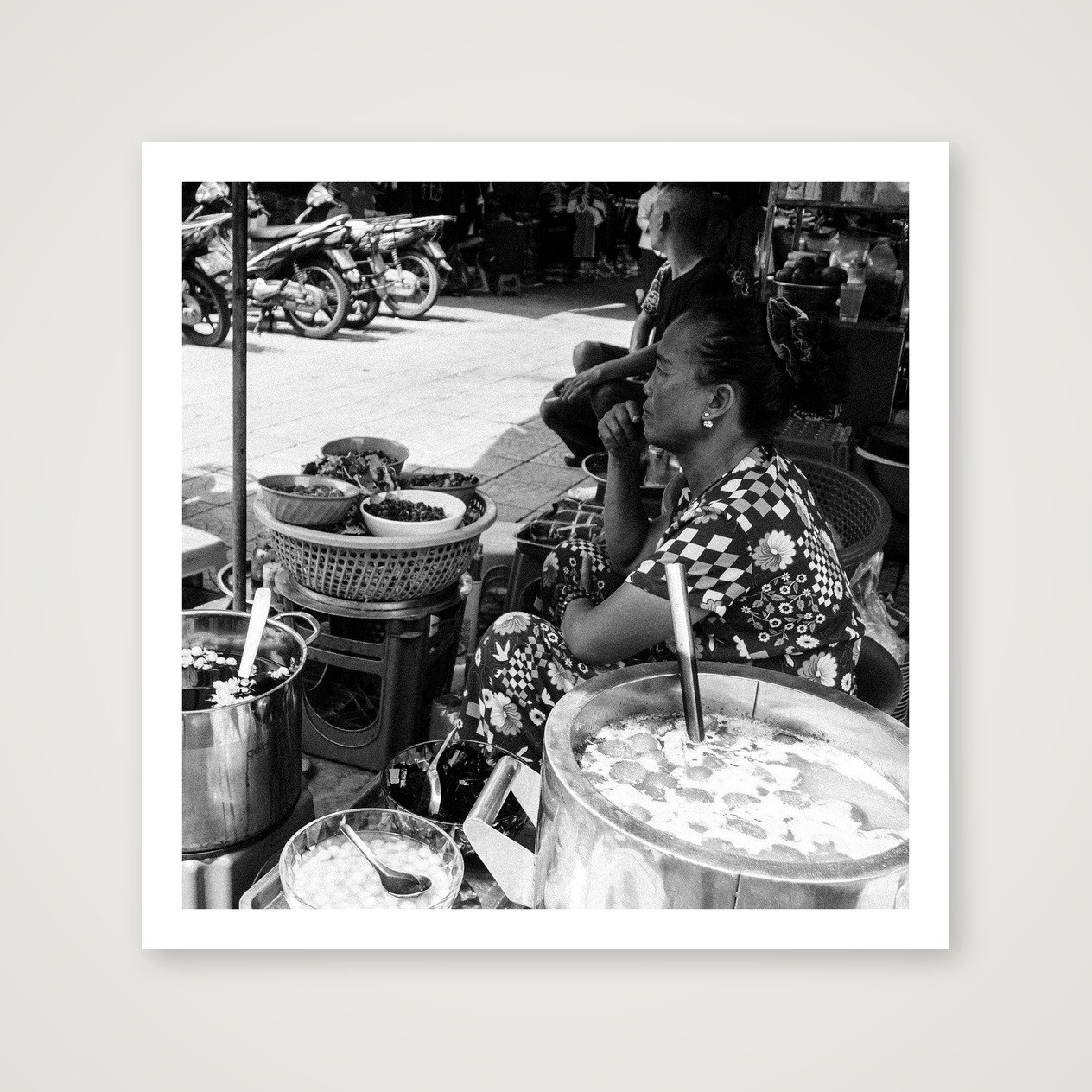 shot_table_bd5d457c_6fc4633d.jpg