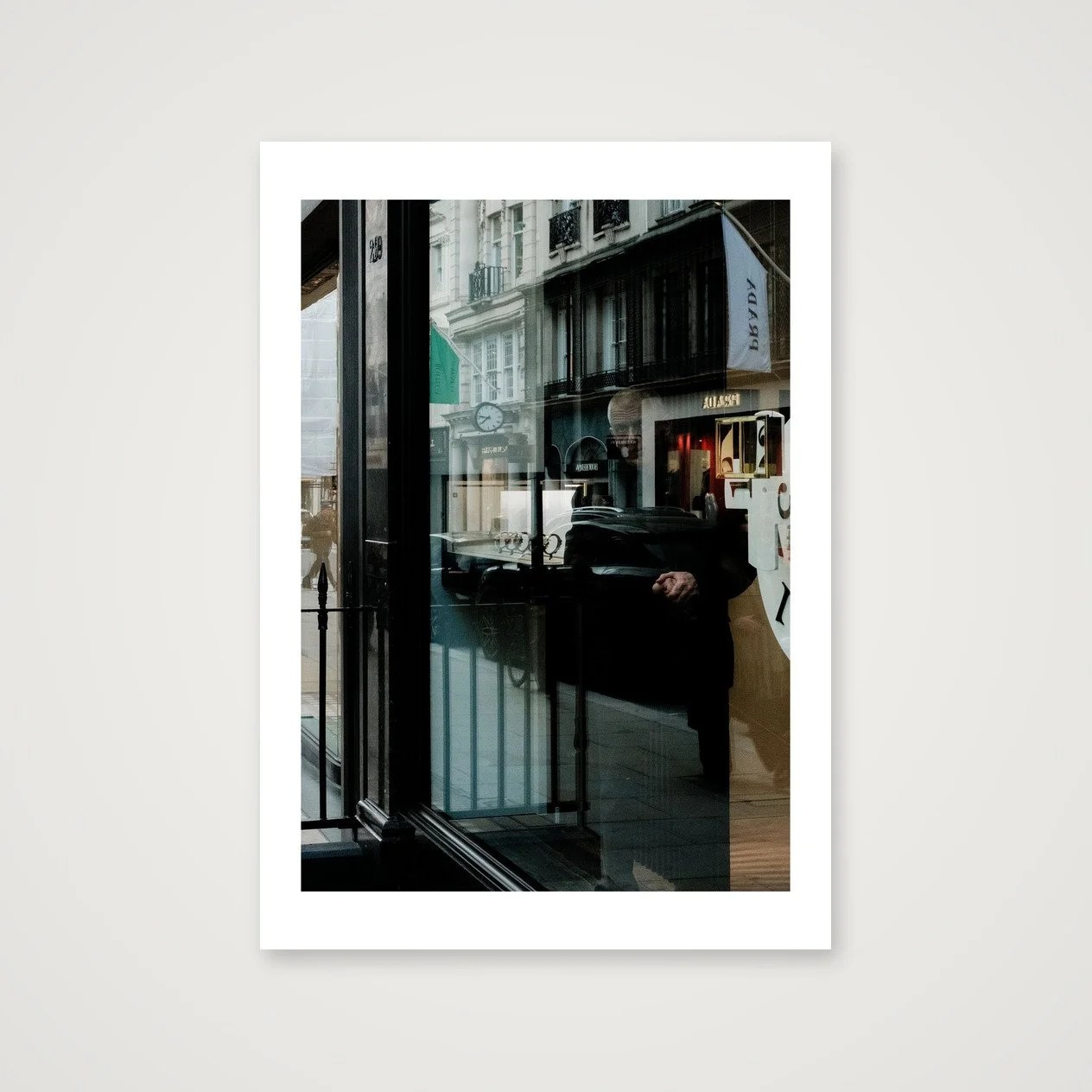 shot_table_ab24f634_e90023b0.jpg