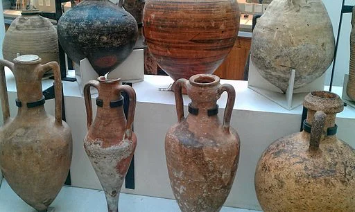 Wine and oil amphorae by Andres Rueda.