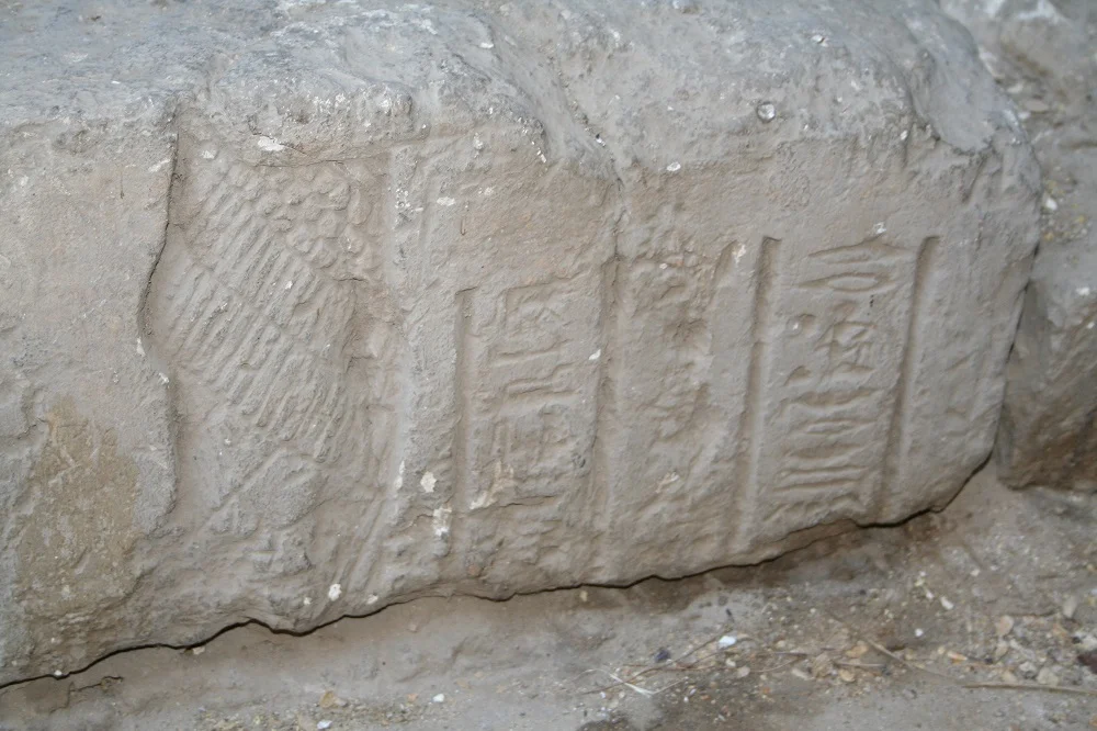 Hieroglyphic spolia | White Monastery (ⲡⲓⲙⲟⲛⲁⲥⲧⲏⲣⲓⲟⲛ ⲟⲩⲱⲃϣ), near Upper Egyptian Sohag | Image Source