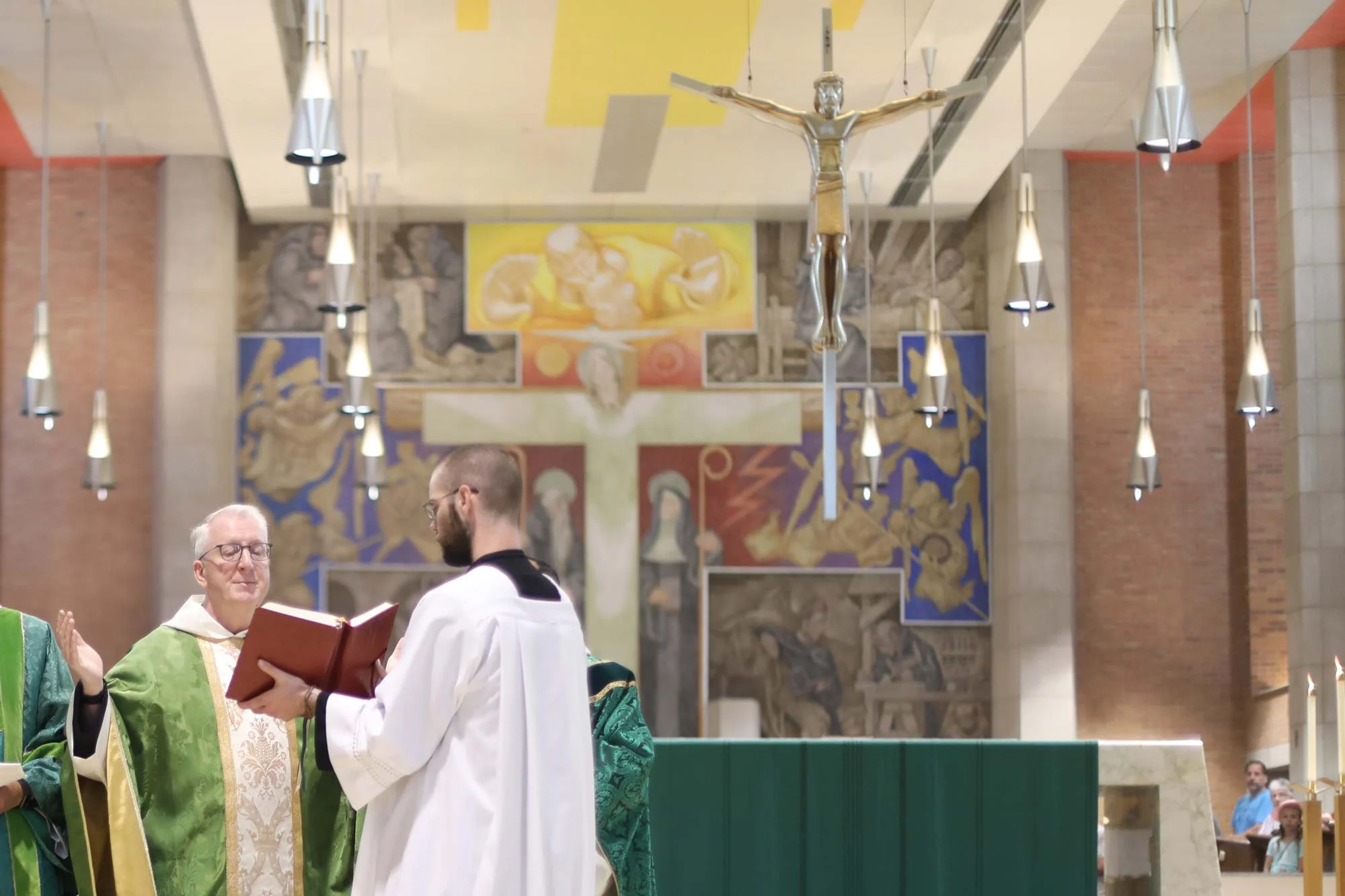 LukeTurner_FirstMass_007.jpg