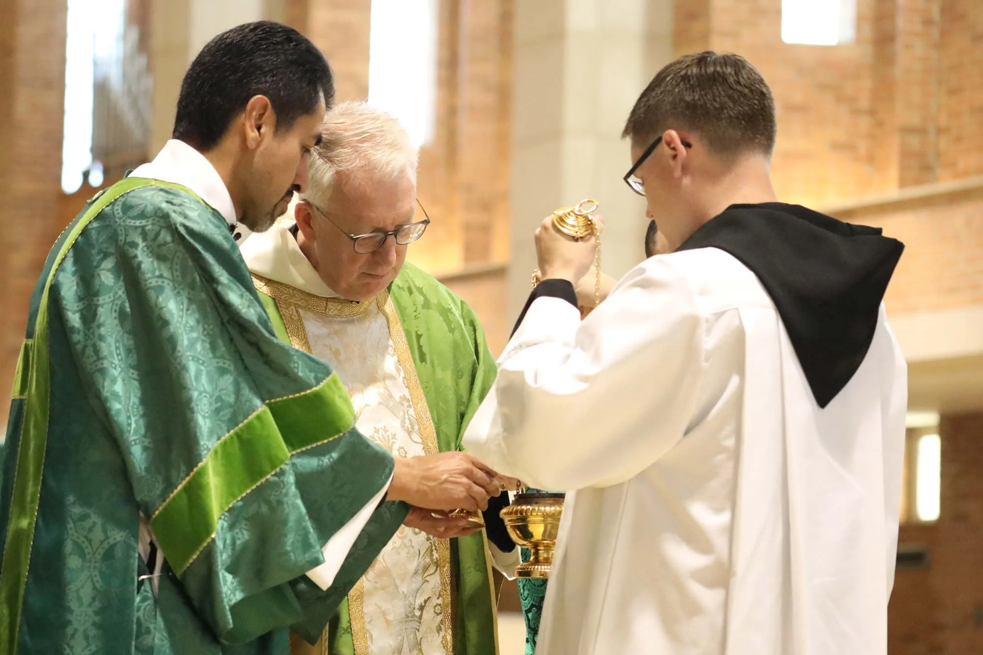 LukeTurner_FirstMass_014.jpg