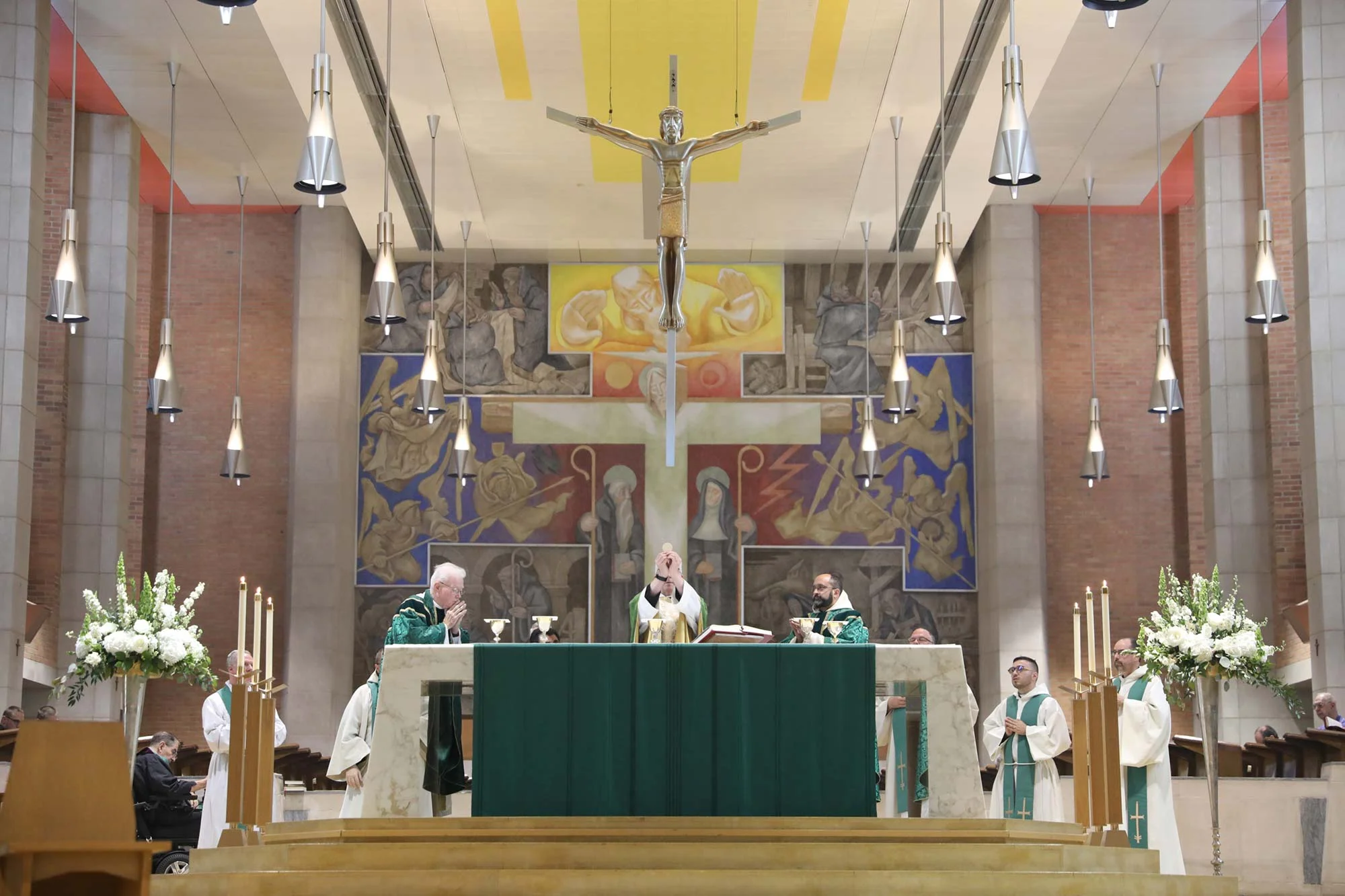 LukeTurner_FirstMass_030.jpg