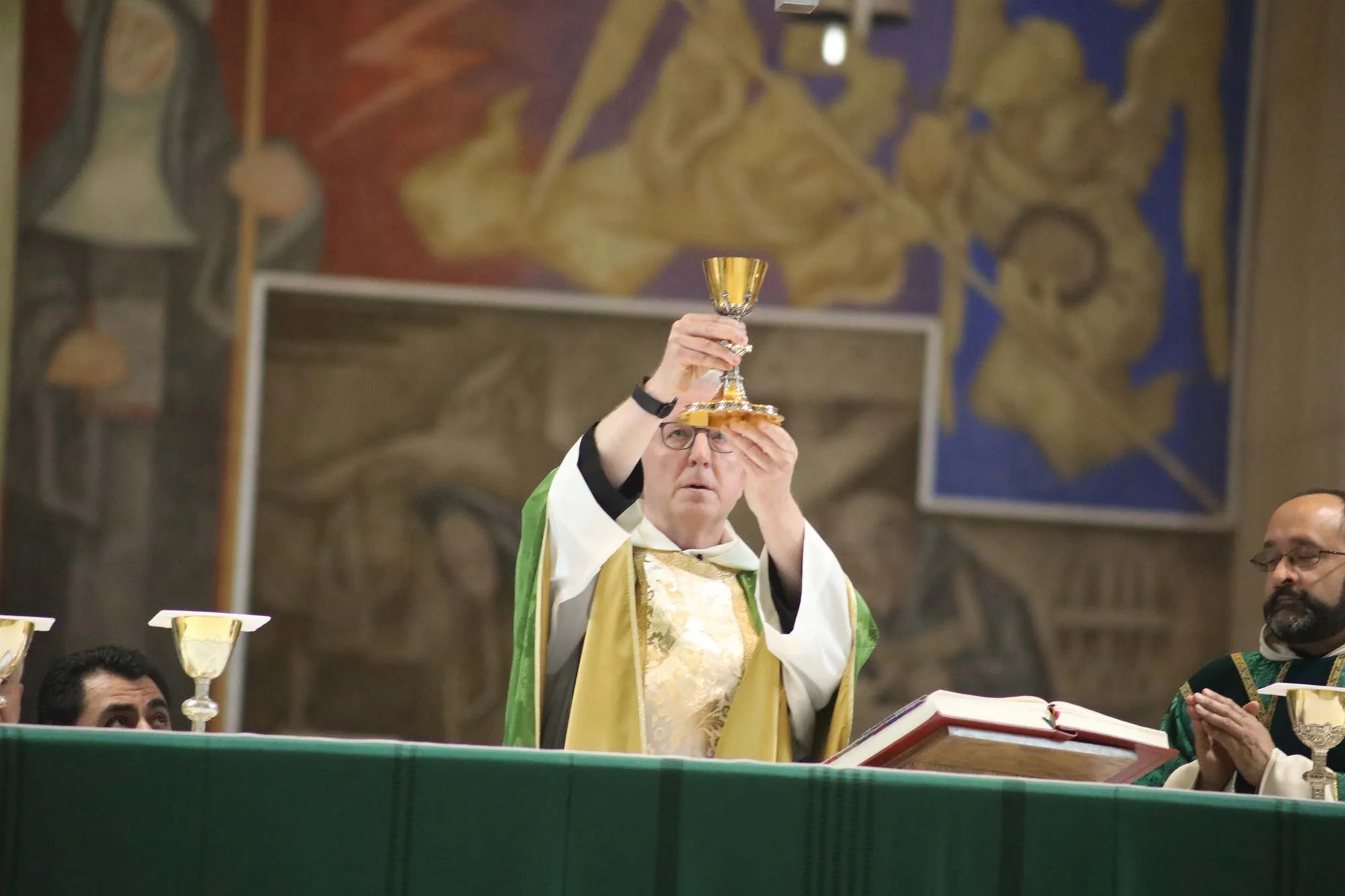 LukeTurner_FirstMass_032.jpg