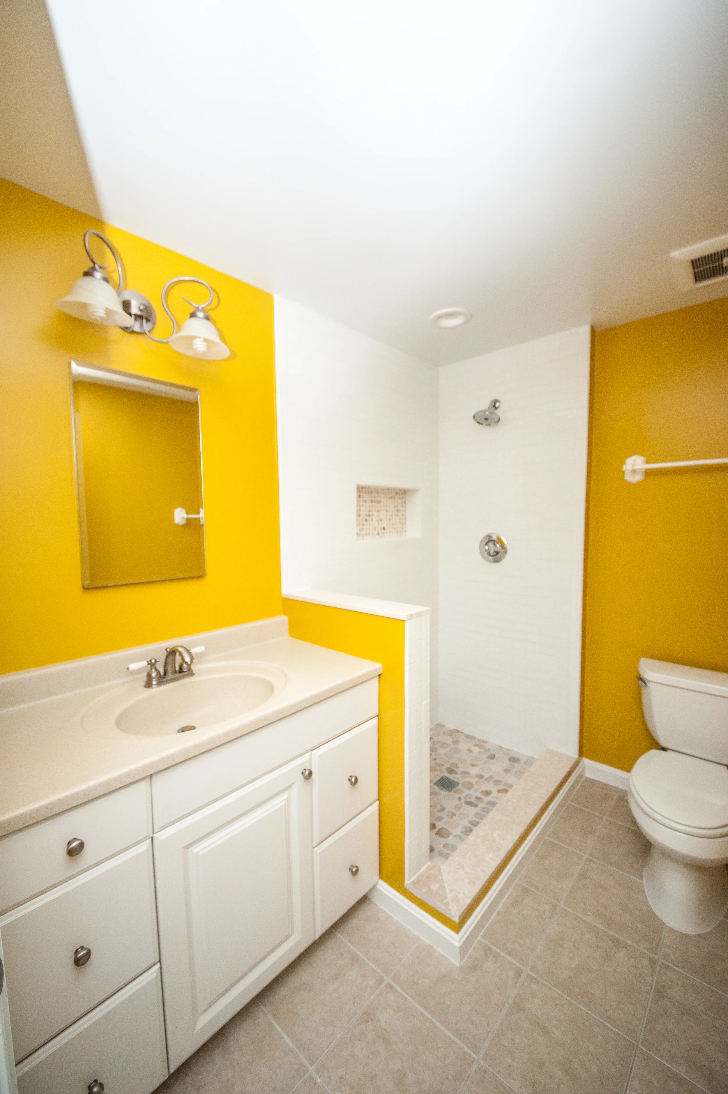 Christine Bathroom_-12.jpg