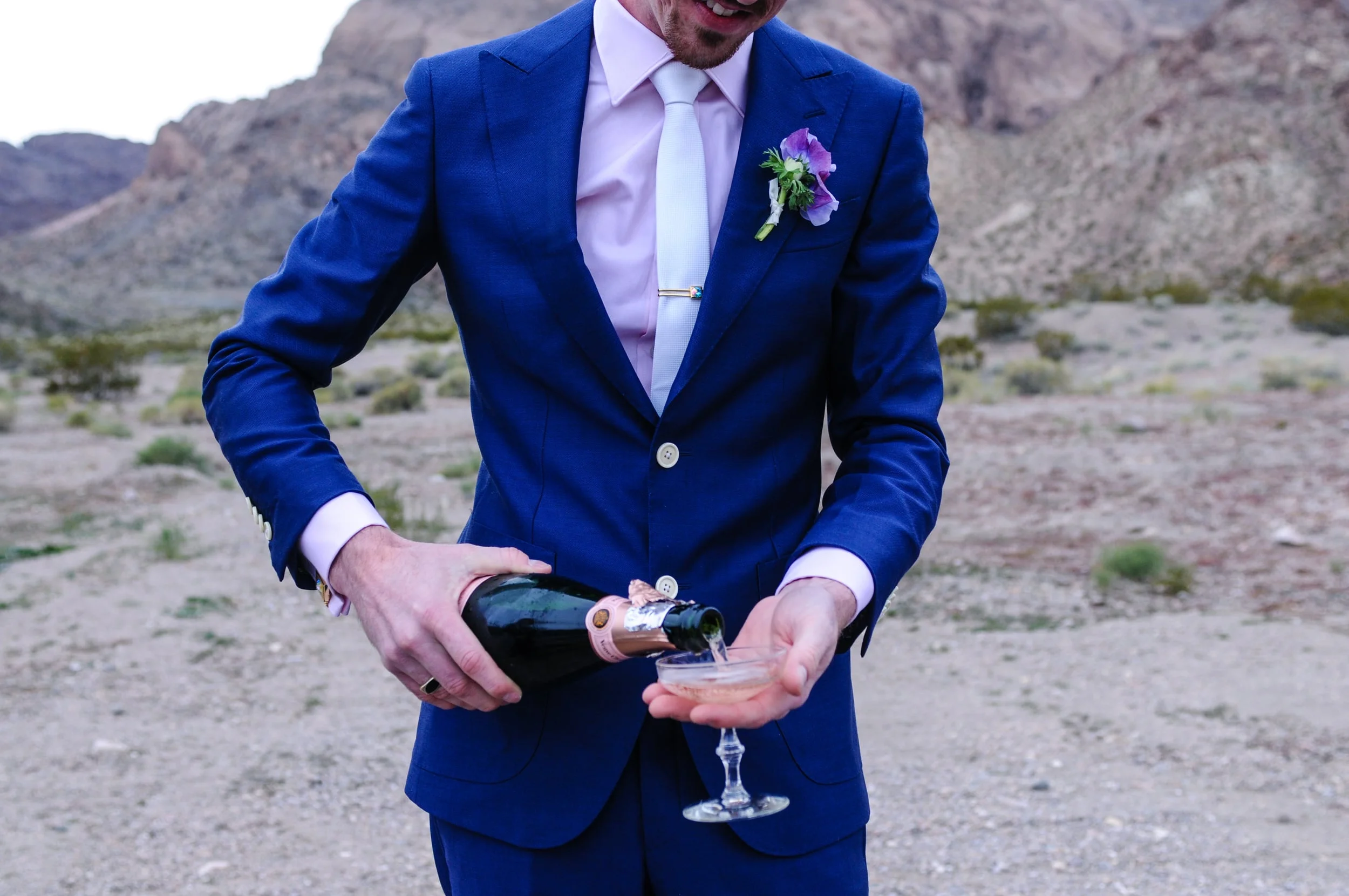 pop up wedding, flora pop wedding, elopement, las vegas elopement, desert elopement, smoke bomb wedding