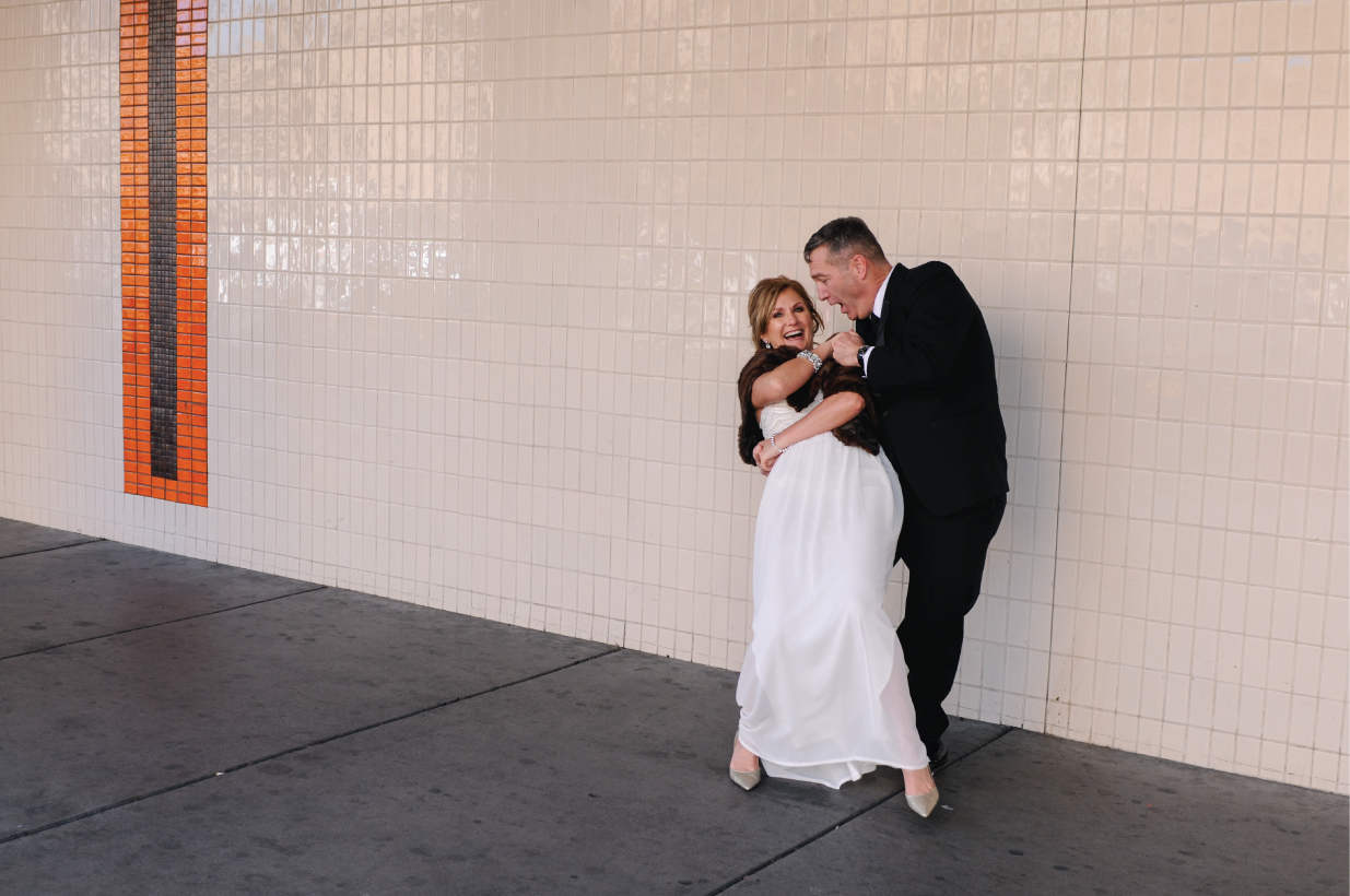 pop up wedding, las vegas elopement, ashley marie myers, las vegas wedding, elopement, desert elopement, vintage elopement