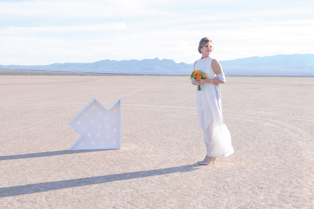 pop up wedding, las vegas elopement, ashley marie myers, las vegas wedding, elopement, desert elopement, vintage elopement