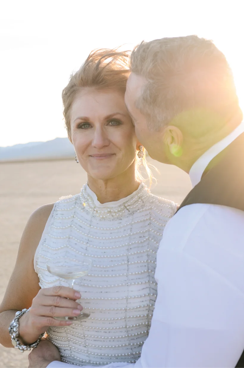 pop up wedding, las vegas elopement, ashley marie myers, las vegas wedding, elopement, desert elopement, vintage elopement