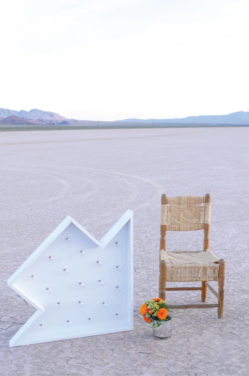 pop up wedding, las vegas elopement, ashley marie myers, las vegas wedding, elopement, desert elopement, vintage elopement