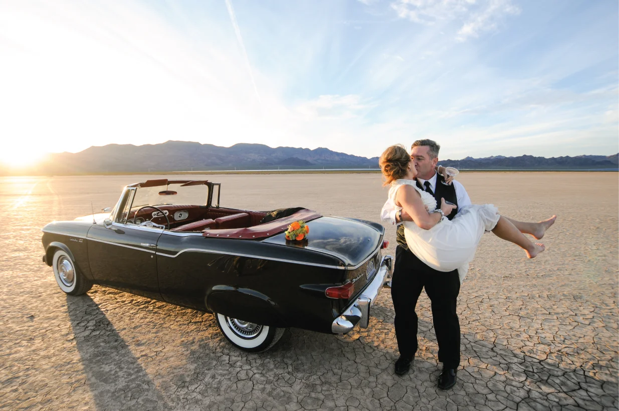 Vintage Vegas Pop-Up Elopement / Don & Molly