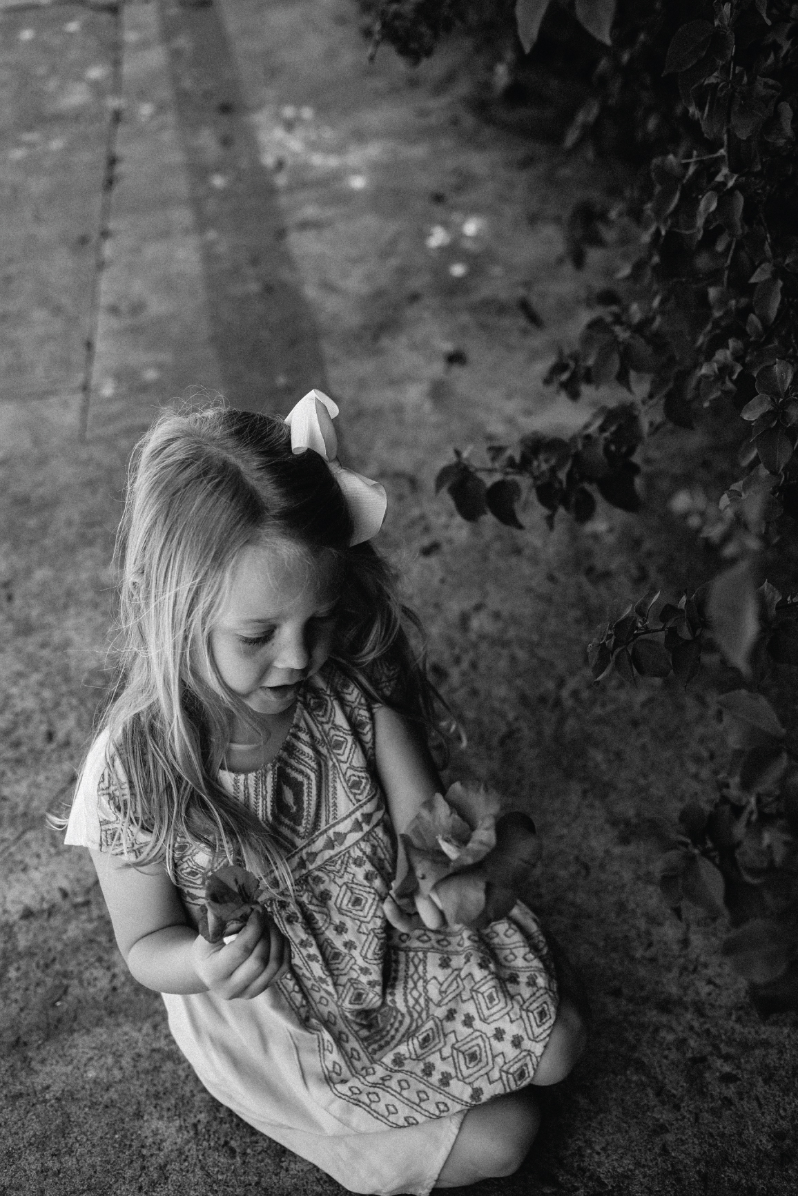 lifestyle children photography, children photography, ashley marie myers, photographing children, how to photograph children, summer, old navy, jellies, children photos, photography of children