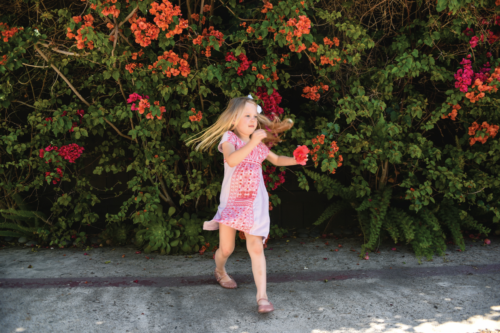 lifestyle children photography, children photography, ashley marie myers, photographing children, how to photograph children, summer, old navy, jellies, children photos, photography of children