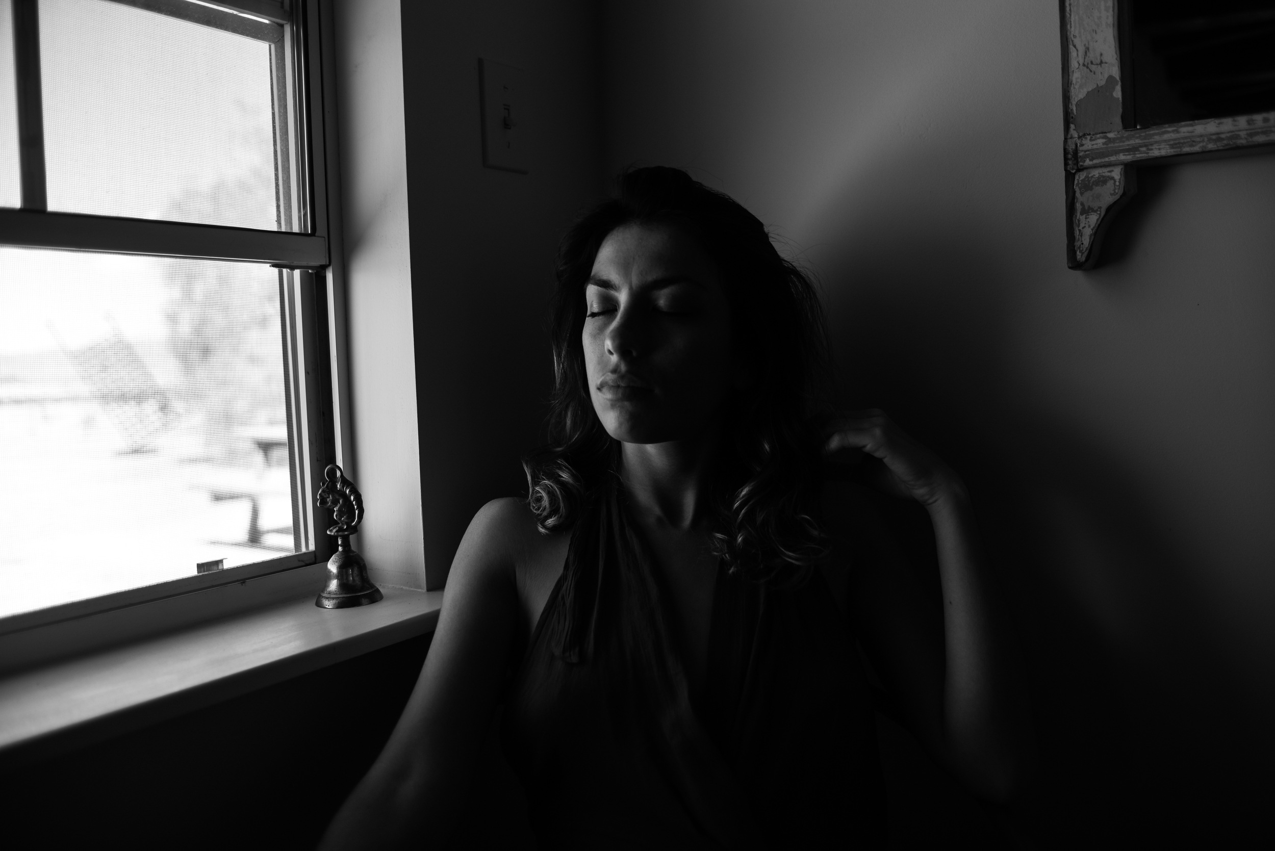 portrait, woman portrait, black and white portrait, joshua tree, black and white joshua tree, palm desert, mojave desert, desert storm, ashley marie myers