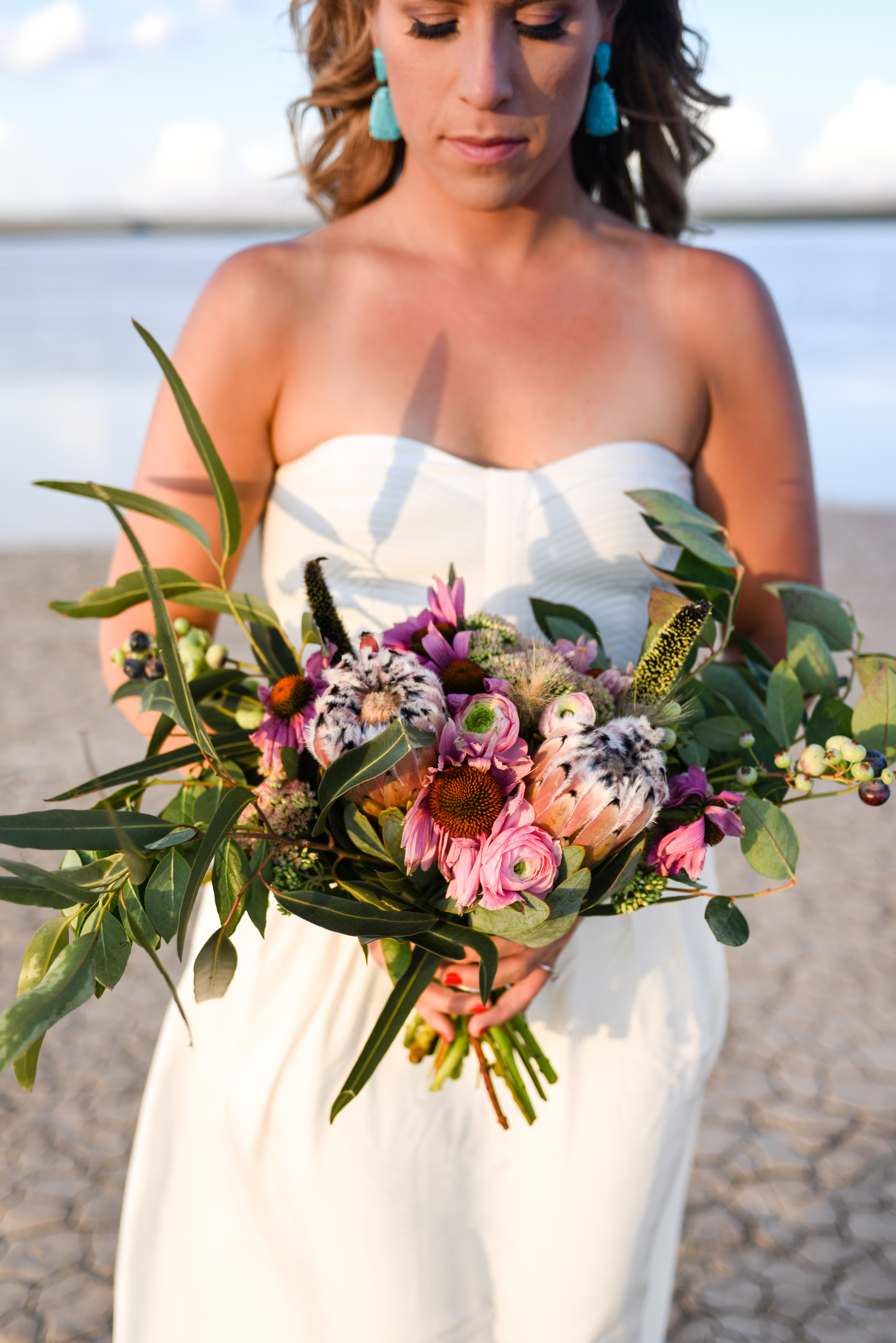 dry lake bed wedding, desert wedding, pop up wedding, elopement, las vegas elopement, desert elopement, flora pop elopement, ashley marie myers, lifestyle photography, lifestyle wedding, surprise wedding, surprise elopement, dry lake beds, las vegas, 