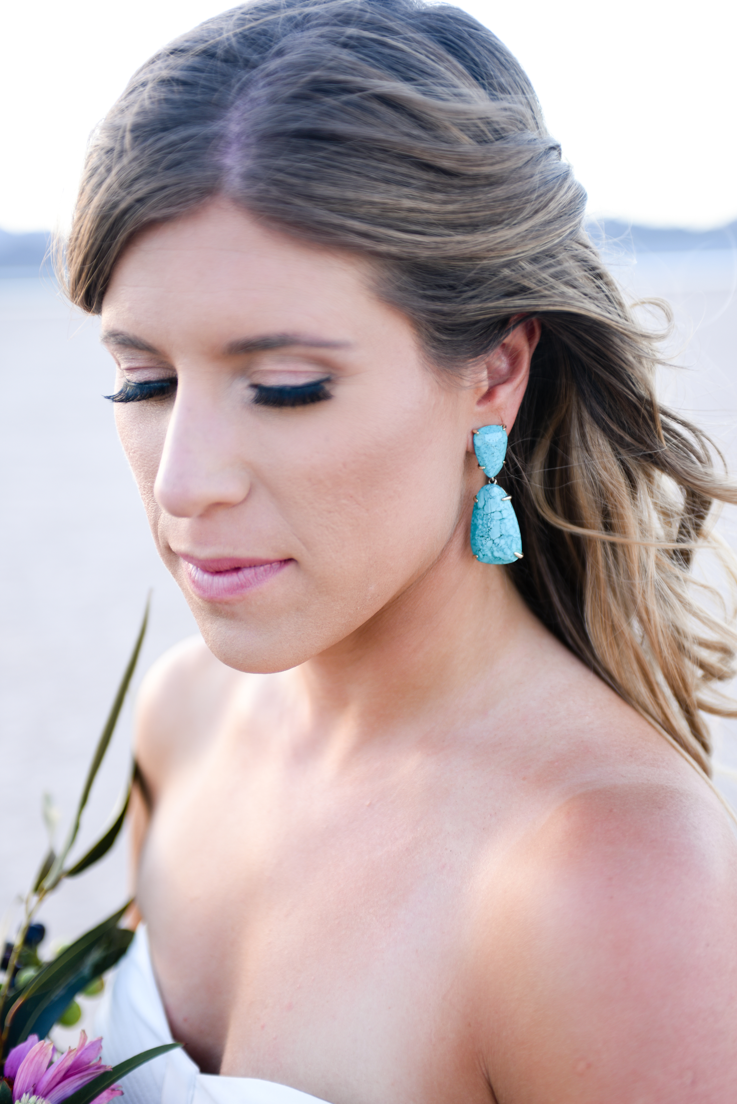 dry lake bed wedding, desert wedding, pop up wedding, elopement, las vegas elopement, desert elopement, flora pop elopement, ashley marie myers, lifestyle photography, lifestyle wedding, surprise wedding, surprise elopement, dry lake beds, las vegas, 