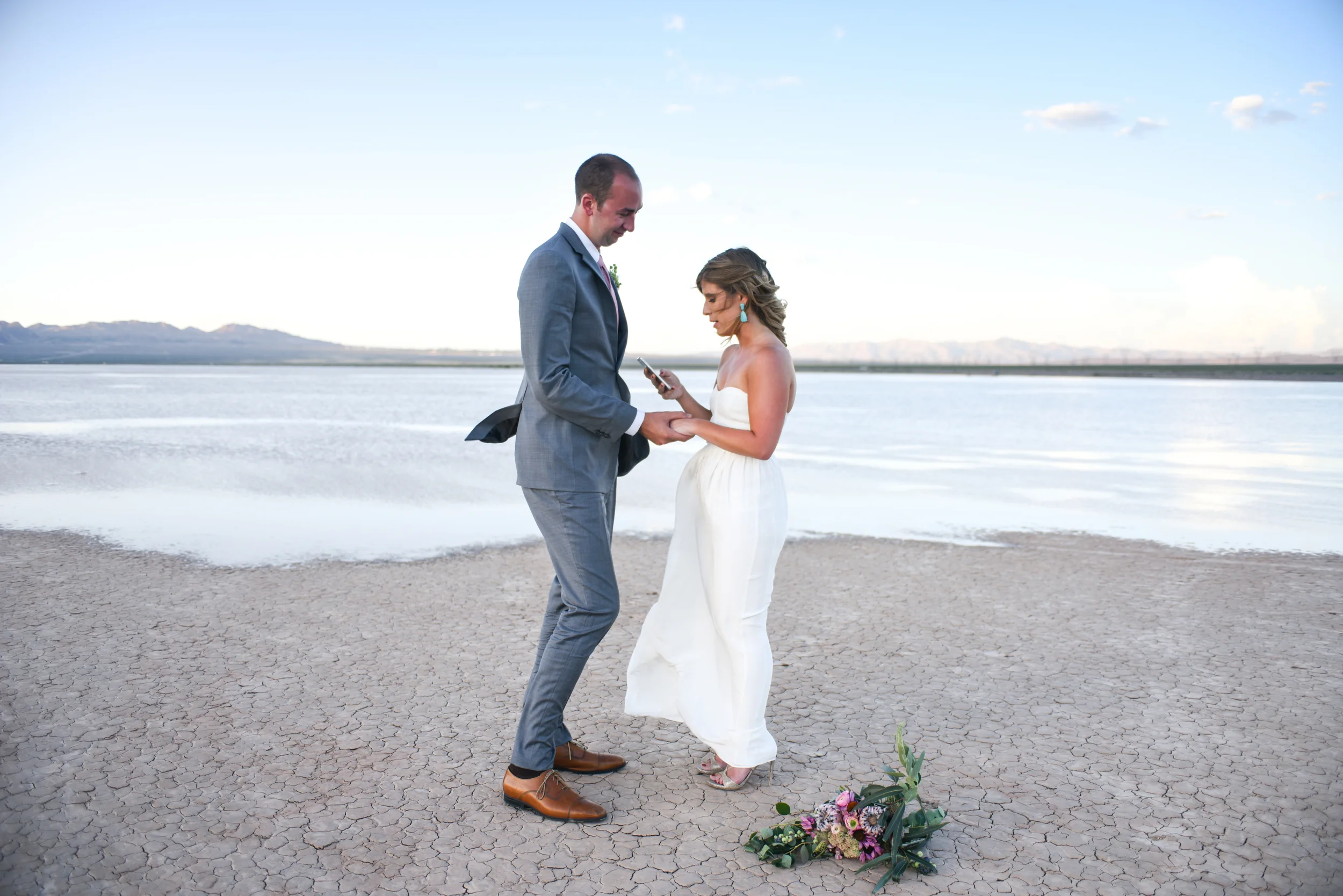 dry lake bed wedding, desert wedding, pop up wedding, elopement, las vegas elopement, desert elopement, flora pop elopement, ashley marie myers, lifestyle photography, lifestyle wedding, surprise wedding, surprise elopement, dry lake beds, las vegas, 