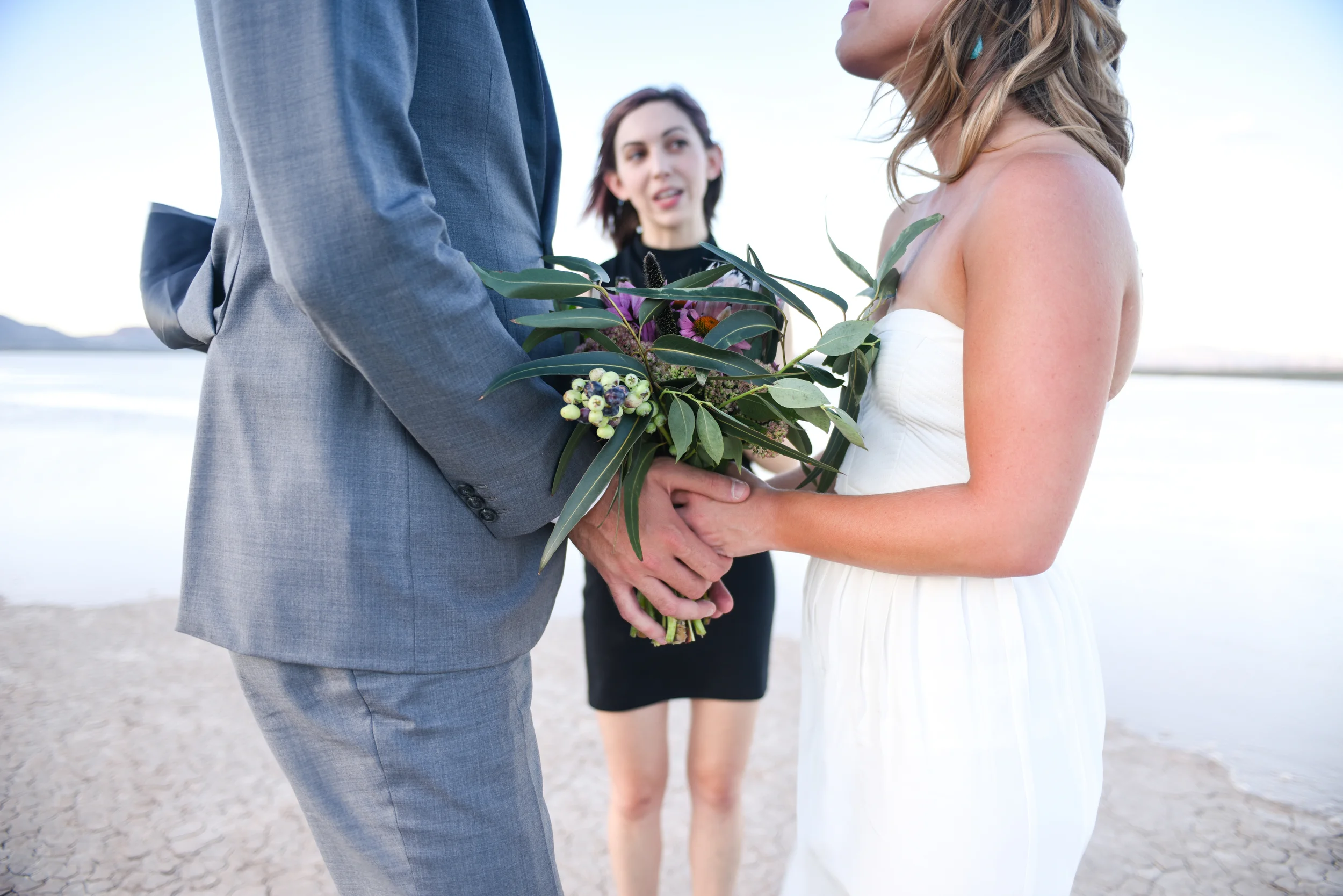 dry lake bed wedding, desert wedding, pop up wedding, elopement, las vegas elopement, desert elopement, flora pop elopement, ashley marie myers, lifestyle photography, lifestyle wedding, surprise wedding, surprise elopement, dry lake beds, las vegas, 