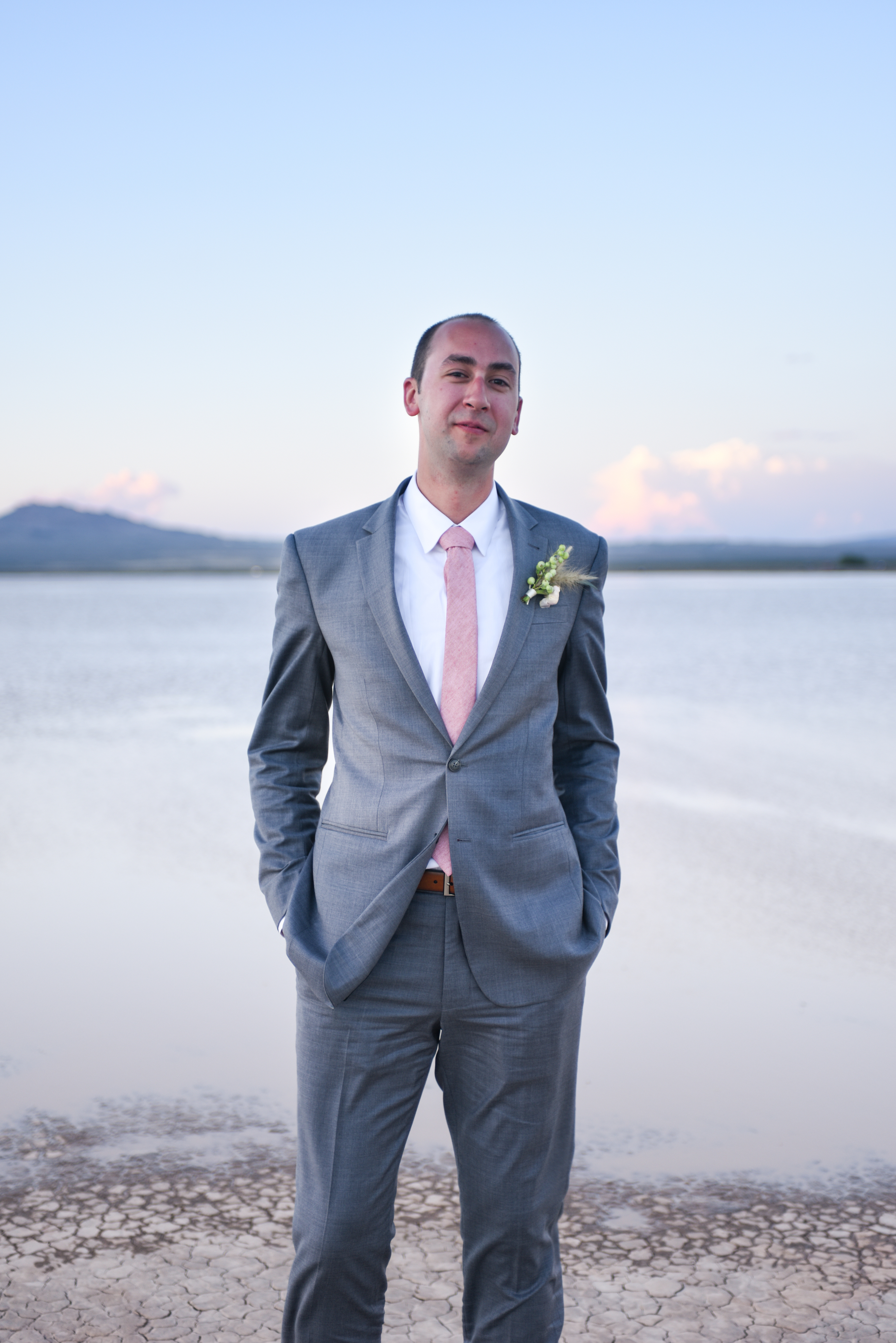 dry lake bed wedding, desert wedding, pop up wedding, elopement, las vegas elopement, desert elopement, flora pop elopement, ashley marie myers, lifestyle photography, lifestyle wedding, surprise wedding, surprise elopement, dry lake beds, las vegas, 
