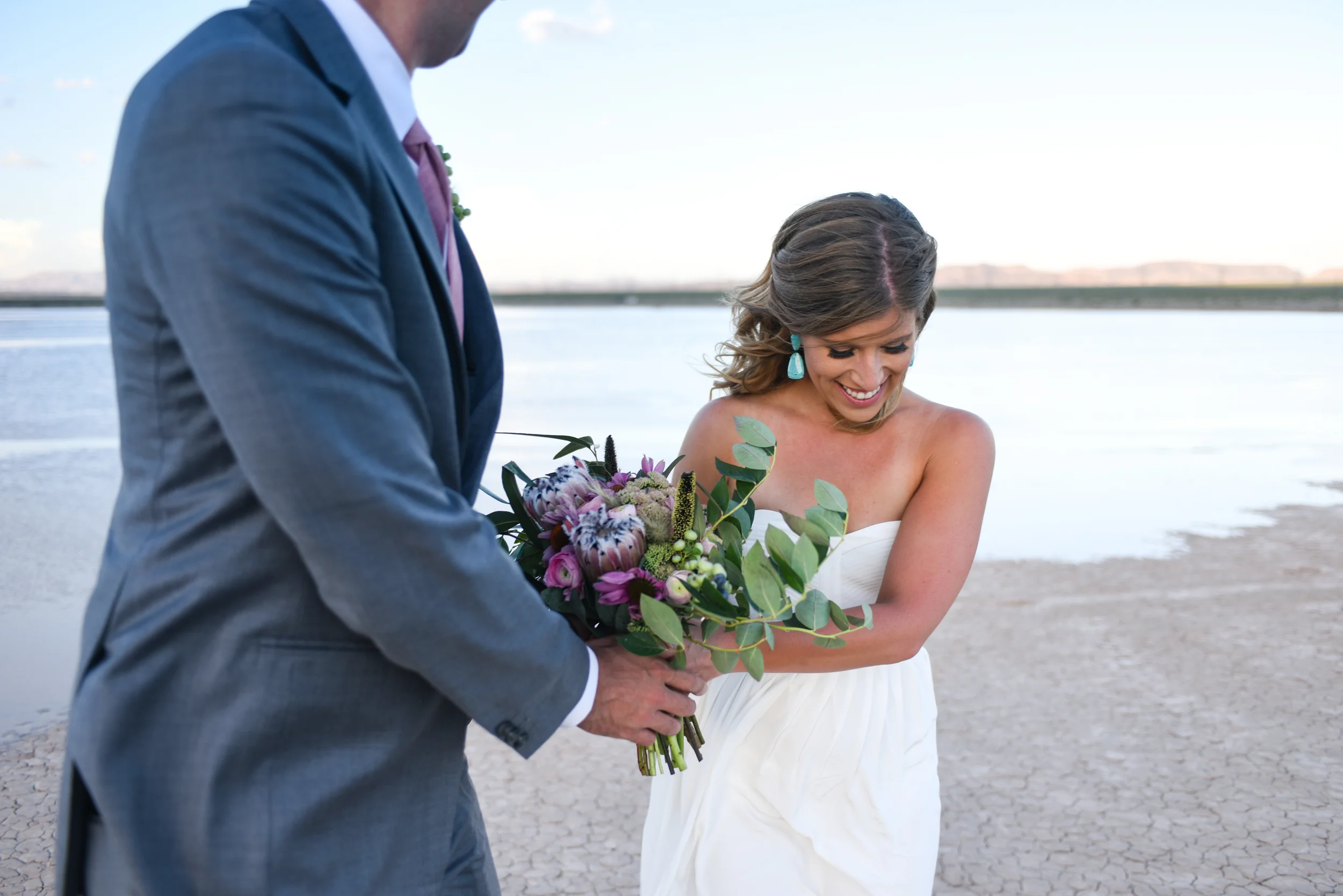 dry lake bed wedding, desert wedding, pop up wedding, elopement, las vegas elopement, desert elopement, flora pop elopement, ashley marie myers, lifestyle photography, lifestyle wedding, surprise wedding, surprise elopement, dry lake beds, las vegas, 