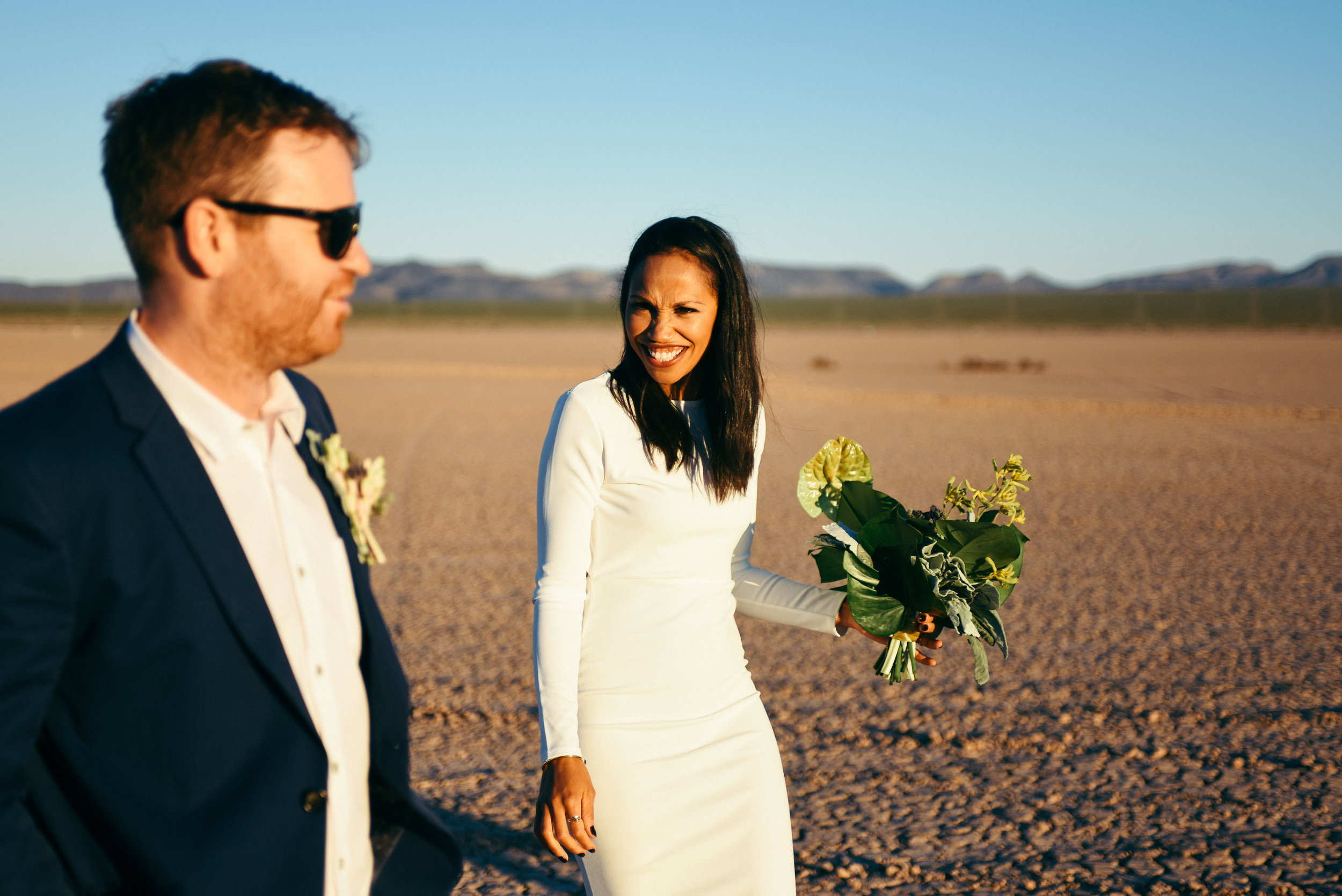Flora pop wedding, dry lake bed wedding, flora pop flowers, wedding flowers, wedding, las vegas wedding, desert wedding, fall wedding, sunset wedding