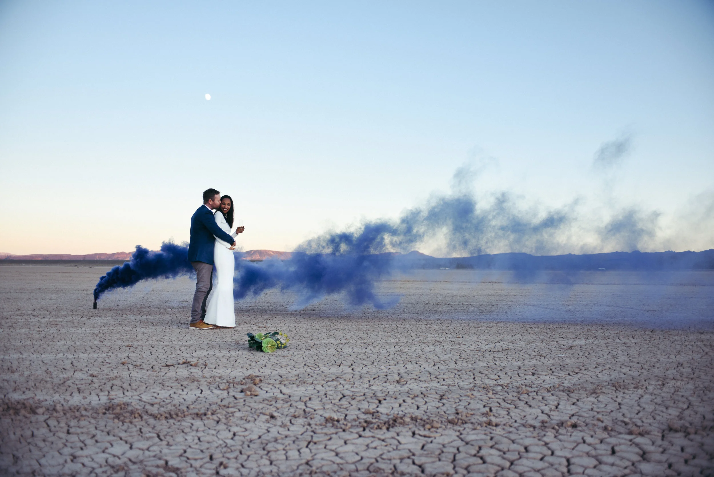dry lake bed elopement, flora pop elopement, las vegas elopement, las vegas wedding, wedding flowers, bride