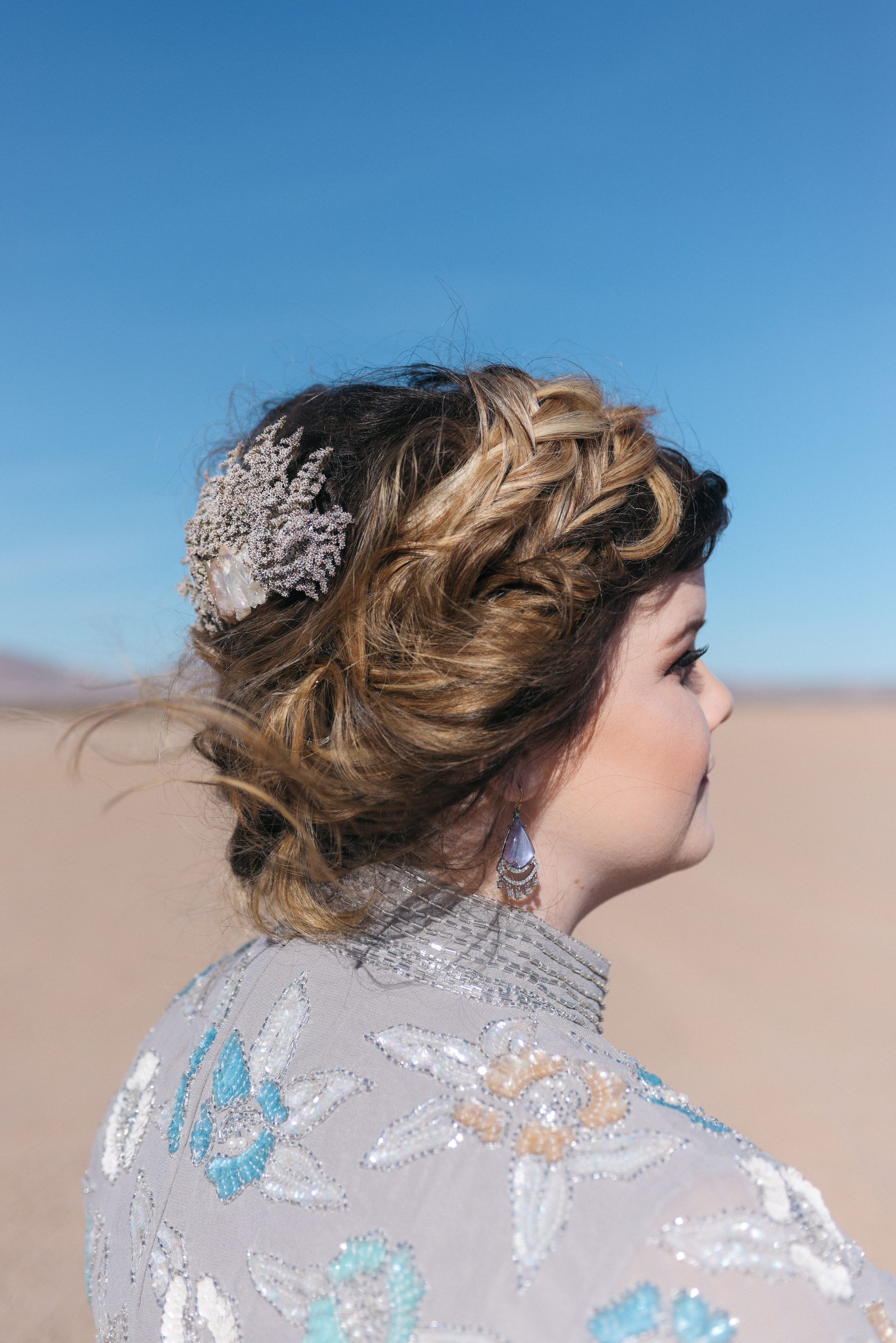 las vegas wedding, Elvis wedding, wedding las vegas, vintage wedding, vintage bride style, bridal style, fur wedding dress, vintage fur, desert wedding, 