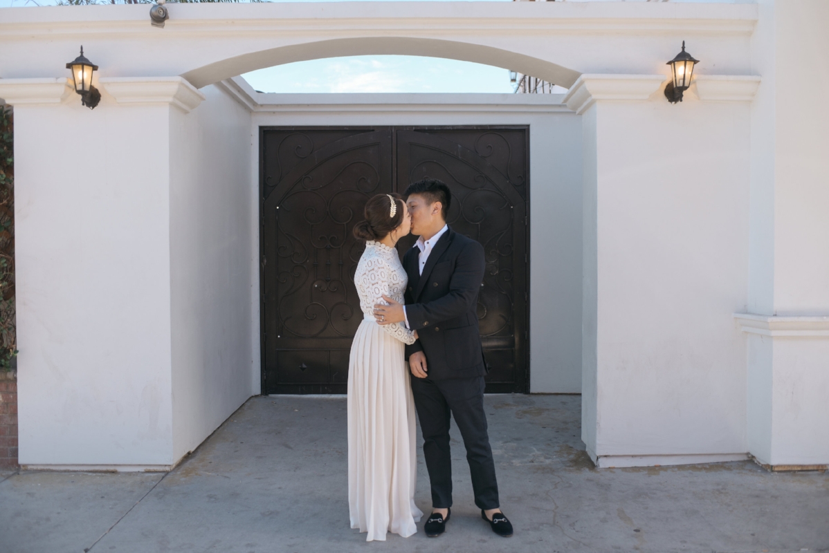 las vegas wedding, peachy keen unions, las vegas elopement, pop up wedding, las vegas, downtown las vegas, dry lake bed, dry lake bed wedding, asian wedding, wedding inspiration, las vegans wedding photographer