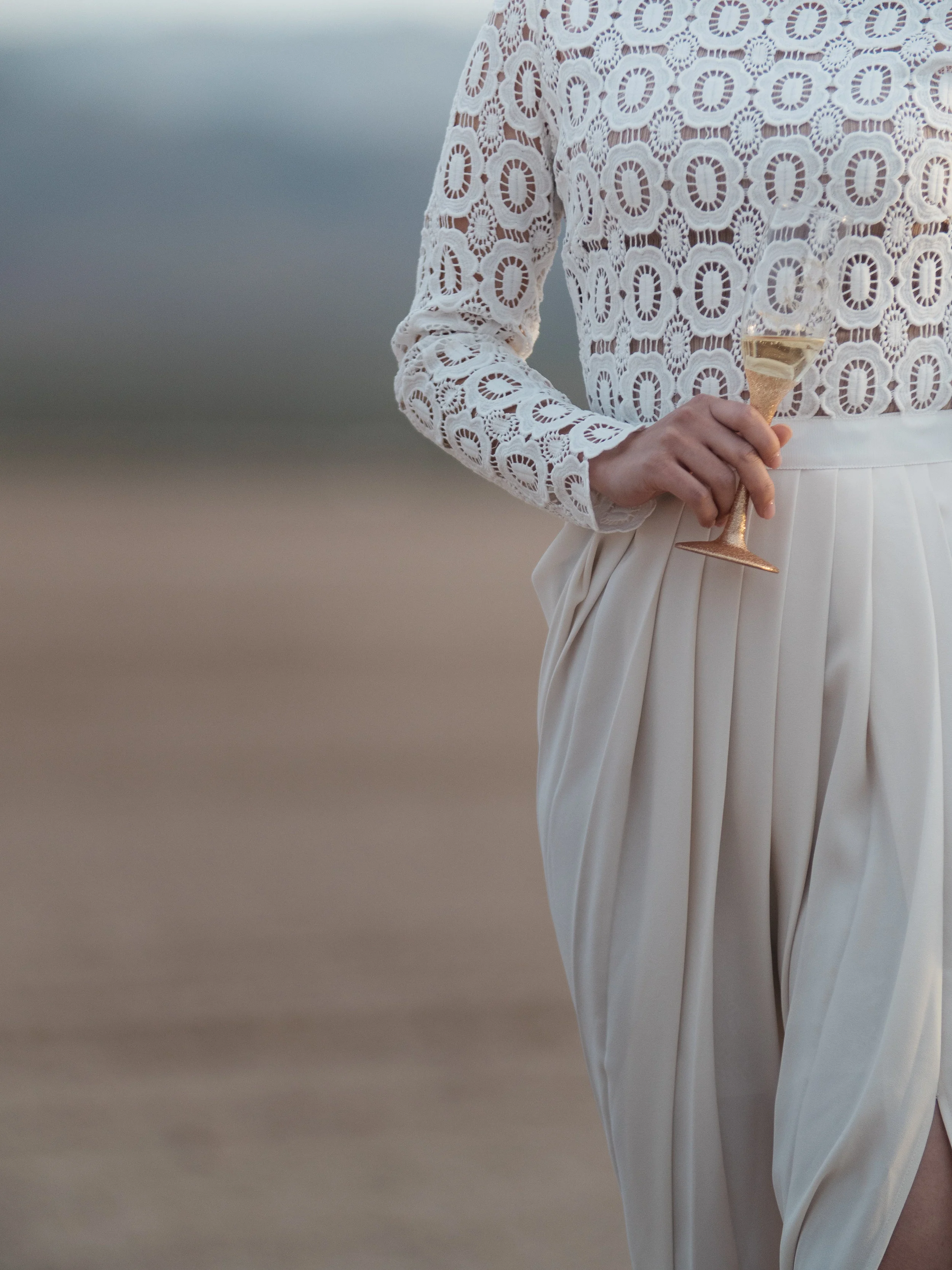 las vegas wedding, peachy keen unions, las vegas elopement, pop up wedding, las vegas, downtown las vegas, dry lake bed, dry lake bed wedding, asian wedding, wedding inspiration, las vegans wedding photographer