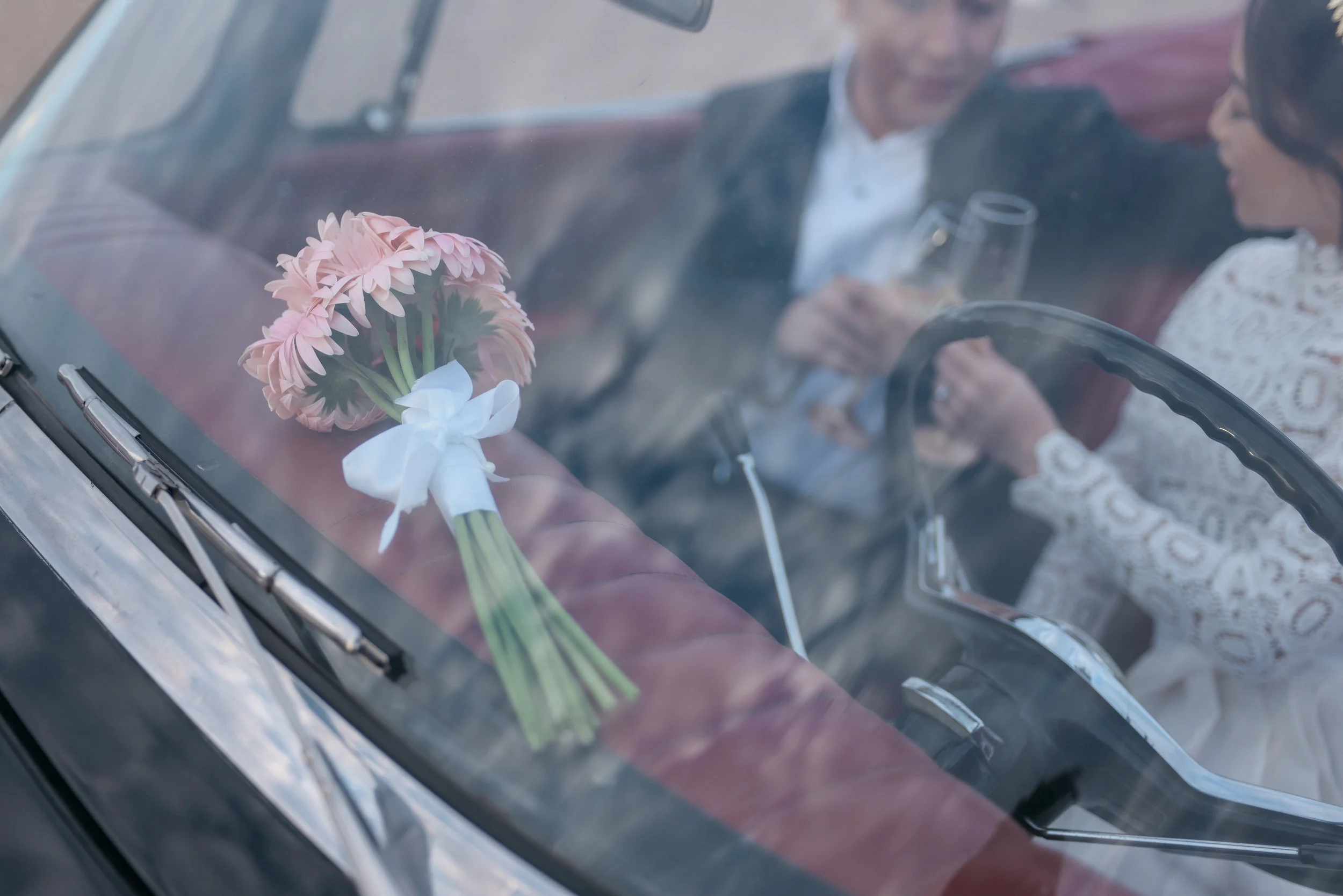 las vegas wedding, peachy keen unions, las vegas elopement, pop up wedding, las vegas, downtown las vegas, dry lake bed, dry lake bed wedding, asian wedding, wedding inspiration, las vegans wedding photographer