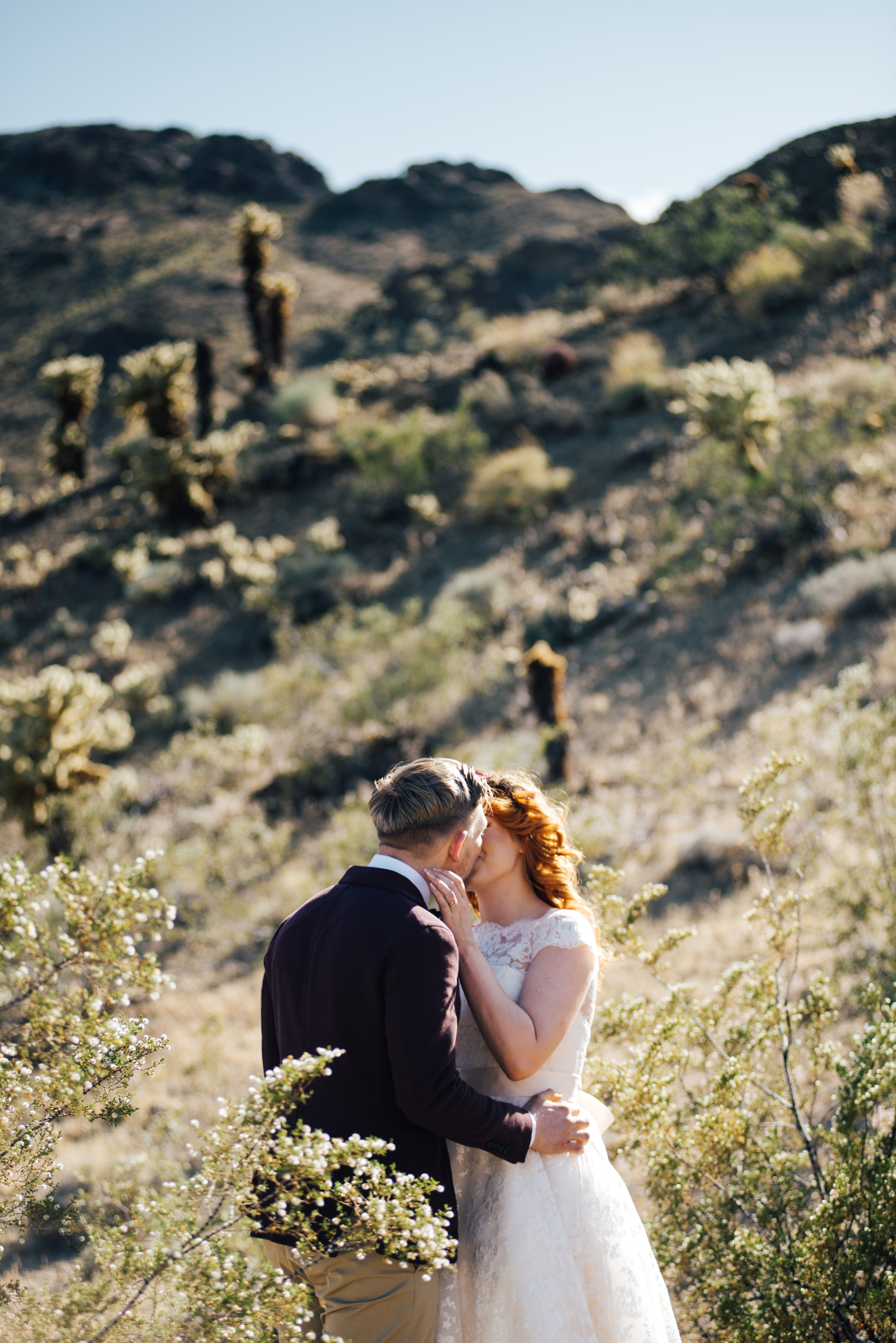 red head, ginger bride, vintage wedding, wedding las vegas, elopement las vegas, elopement, peachy keen union, red head bride, vintage bride, vintage car, tetra, yellow, desert wedding, summer wedding, las vegas, mojave desert, wedding inspiration, wed, i do, charming, las vegas elopement, elope, elopement photographer