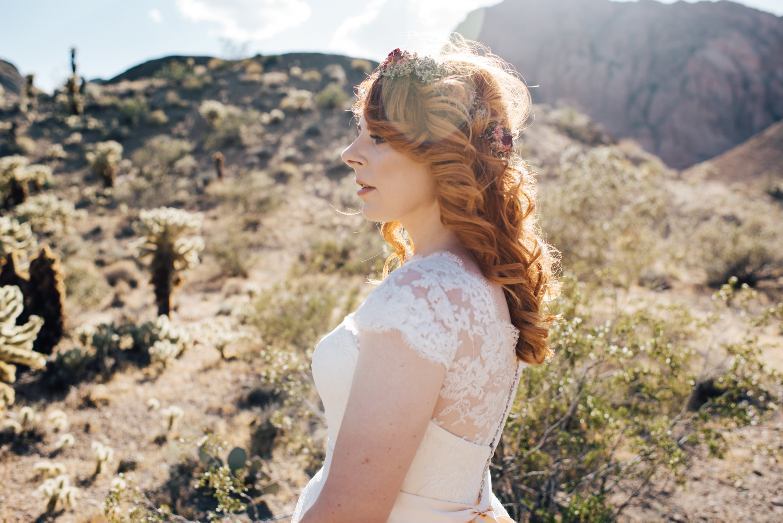 red head, ginger bride, vintage wedding, wedding las vegas, elopement las vegas, elopement, peachy keen union, red head bride, vintage bride, vintage car, tetra, yellow, desert wedding, summer wedding, las vegas, mojave desert, wedding inspiration, wed, i do, charming, las vegas elopement, elope, elopement photographer