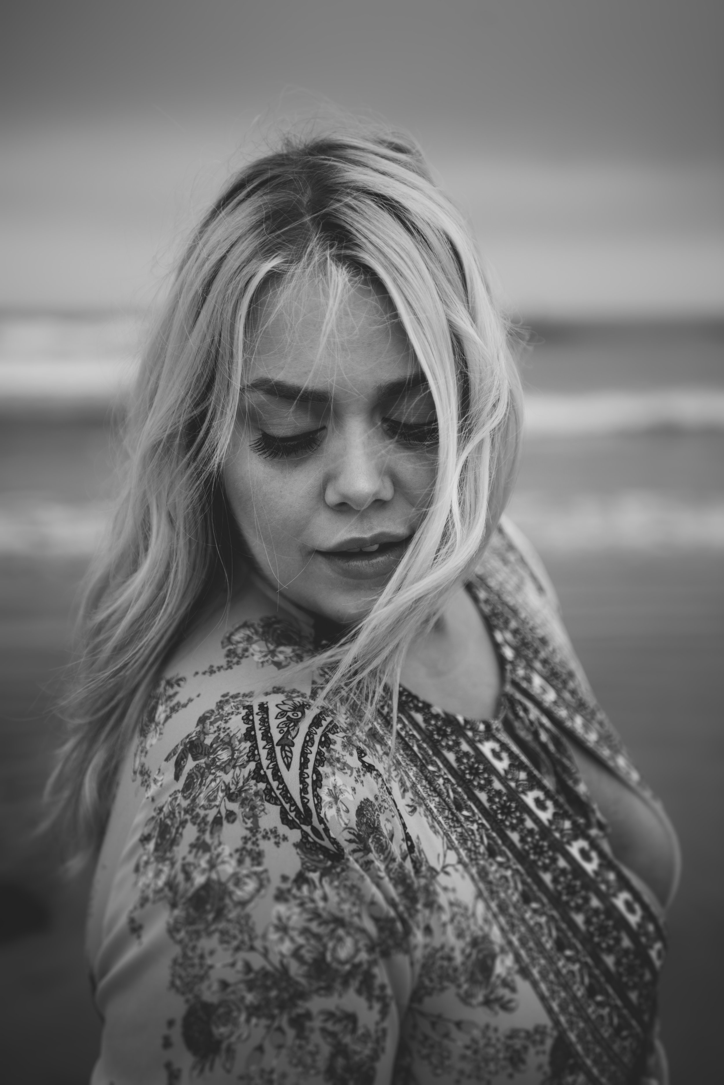 coronado photographer, lifestyle photographer, san diego photographer, san diego beaches, beach, waves, sea, ocean, woman, blonde, portrait, cali girl, southern california, 