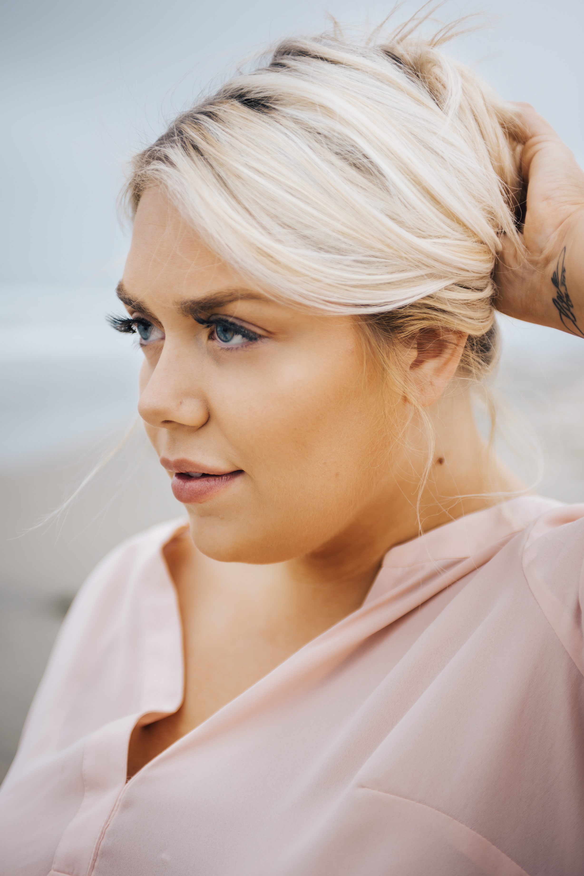 coronado photographer, lifestyle photographer, san diego photographer, san diego beaches, beach, waves, sea, ocean, woman, blonde, portrait, cali girl, southern california, 