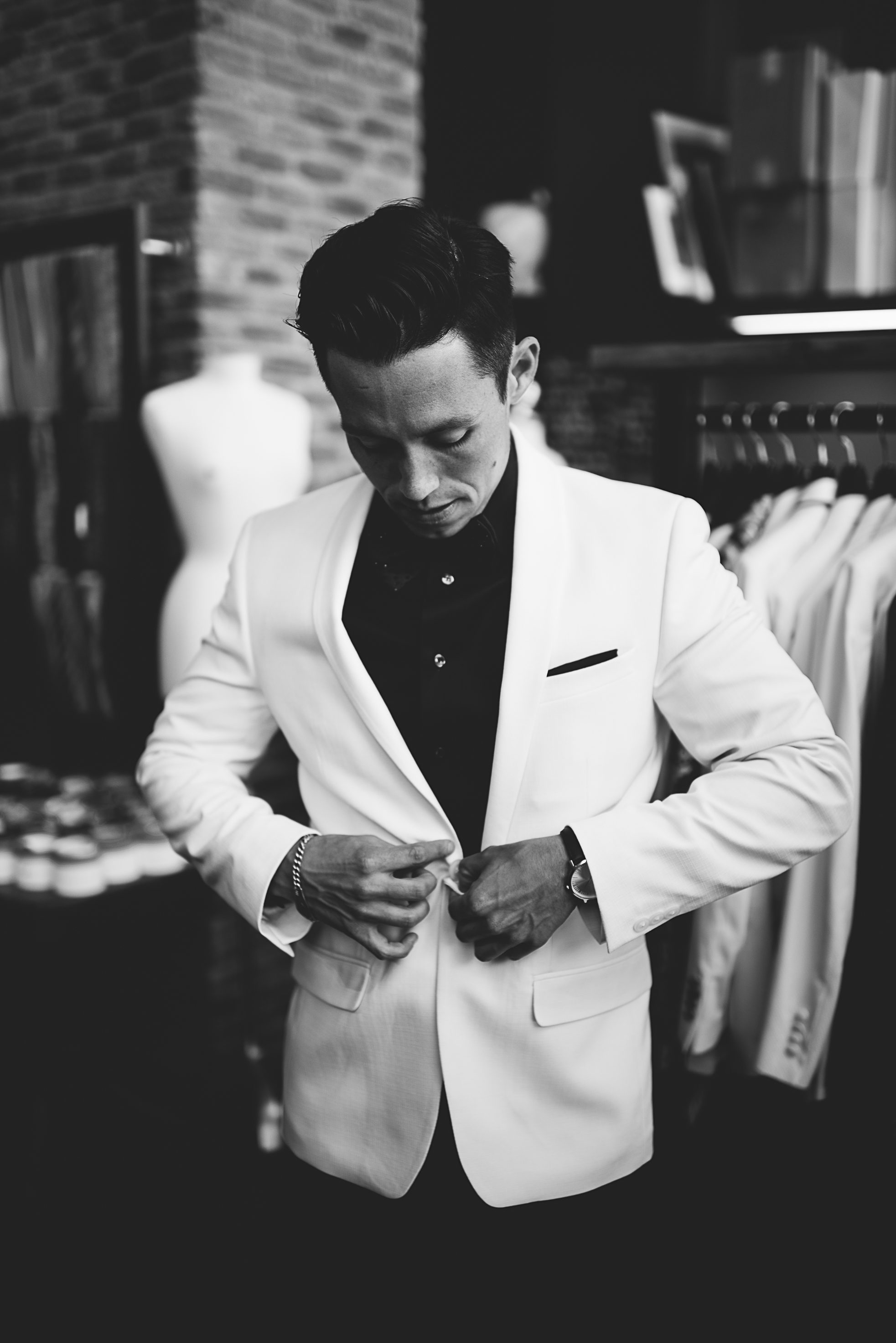 las vegas cosmopolitan wedding, las Vegas wedding, las vegas elopement, vegas wedding, vera wang wedding dress, handsome groom, beautiful bride, las vegas wedding photography, wedding inspiration, 1,000 roses, roses, simple wedding, classic wedding, vintage wedding, wedding photographer, ashley marie myers