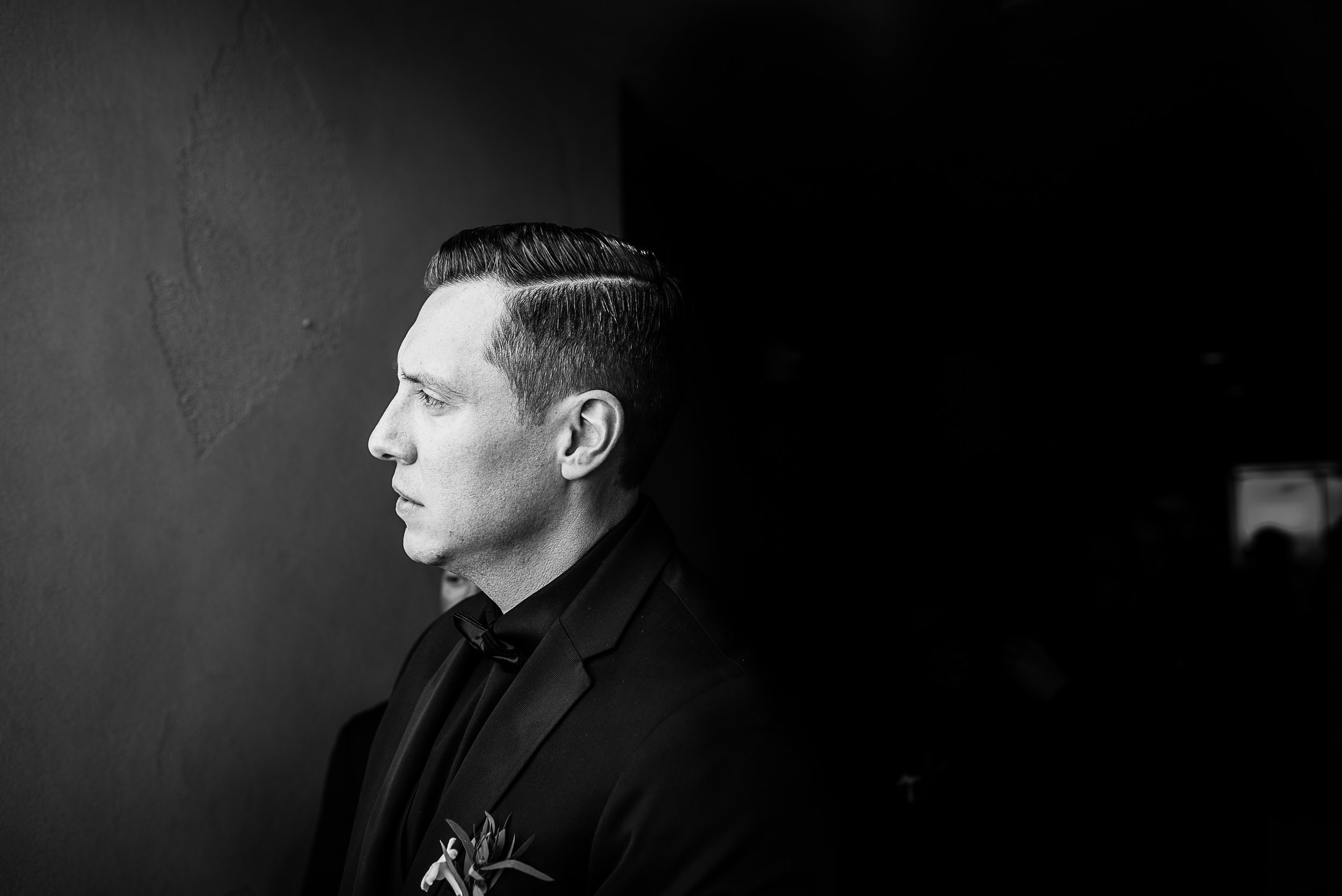 las vegas cosmopolitan wedding, las Vegas wedding, las vegas elopement, vegas wedding, vera wang wedding dress, handsome groom, beautiful bride, las vegas wedding photography, wedding inspiration, 1,000 roses, roses, simple wedding, classic wedding, vintage wedding, wedding photographer, ashley marie myers